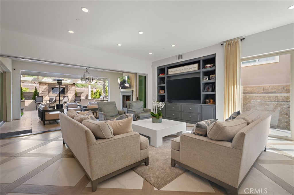 1552 Sunset View Dr
