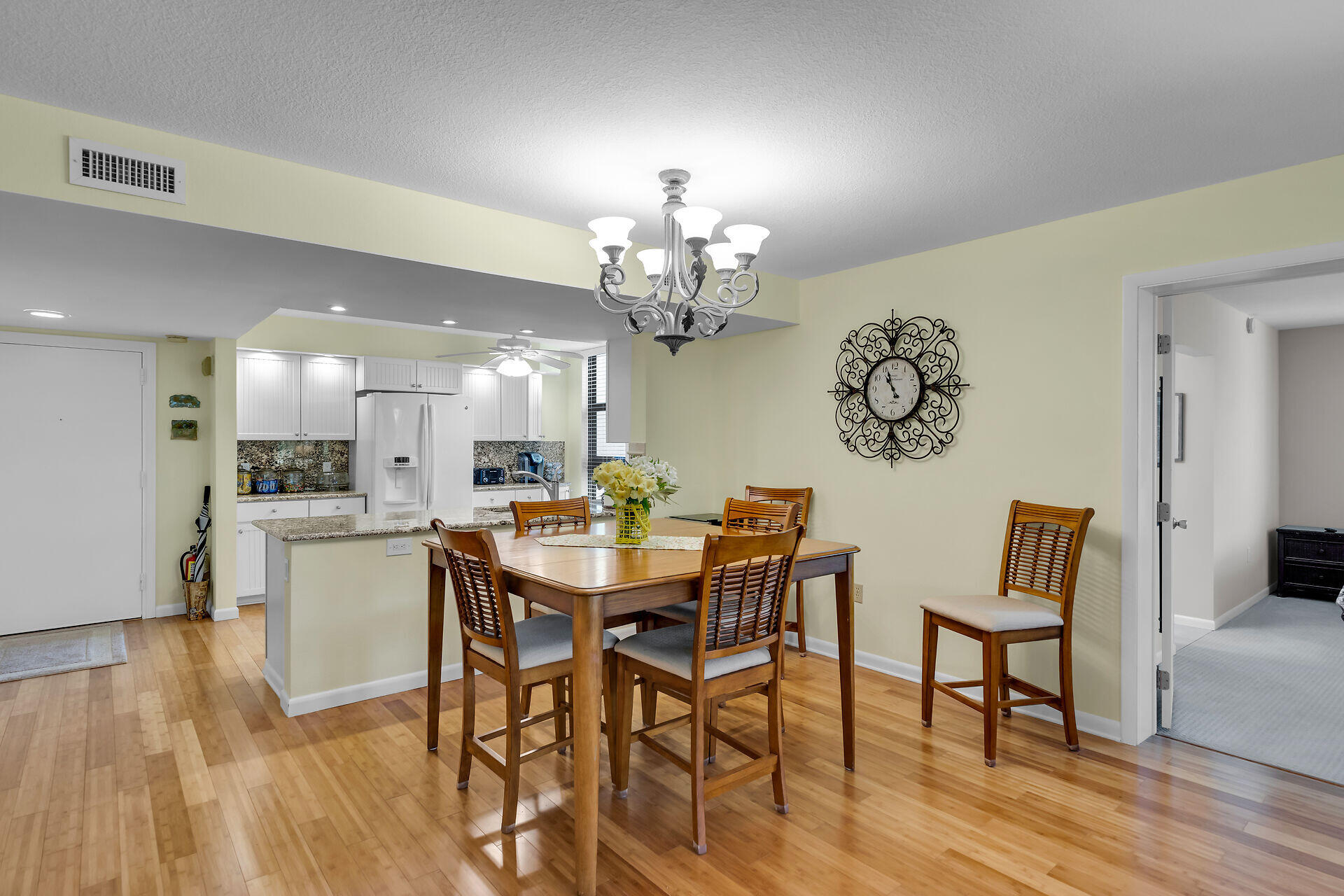6204 Gulf Of Mexico Boulevard Unit: 204