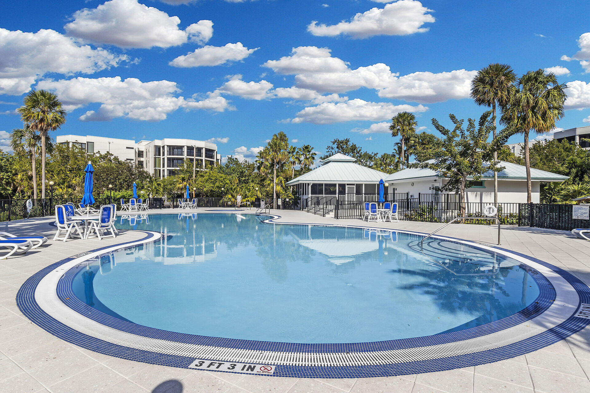 6204 Gulf Of Mexico Boulevard Unit: 204