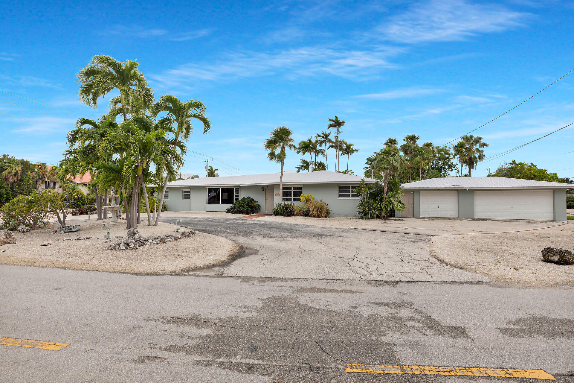1103 S Indies Drive