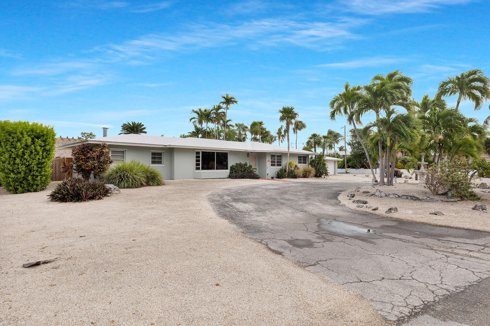 1103 S Indies Drive
