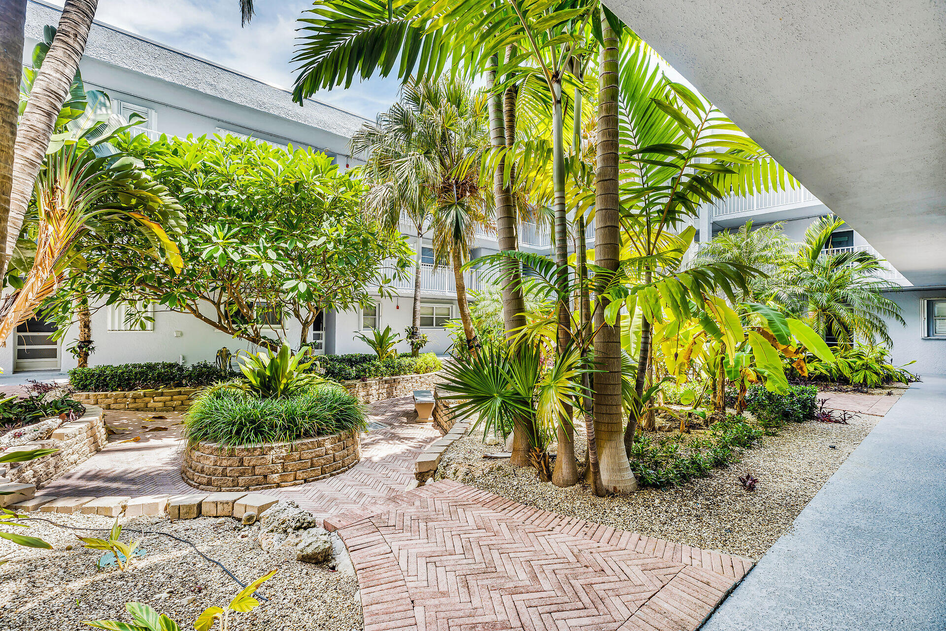 201 E Ocean Drive Unit: 1-311