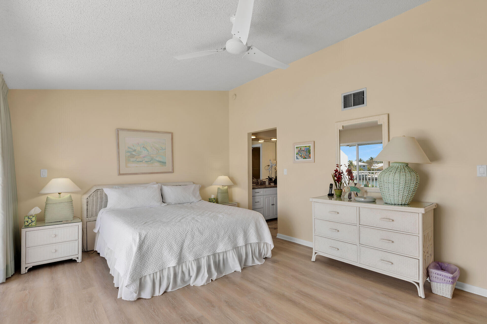 95 Coco Plum Drive Unit: 2D