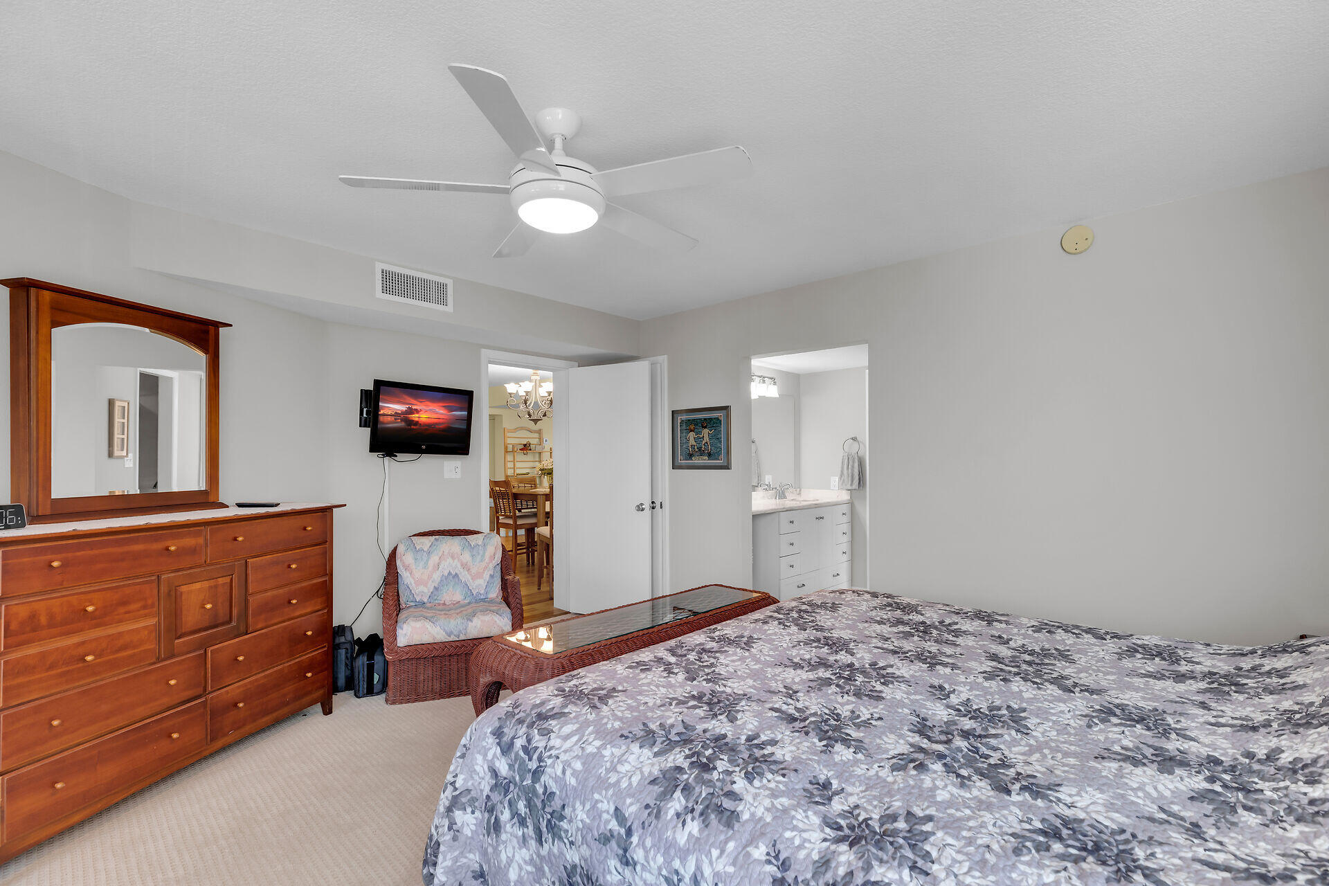 6204 Gulf Of Mexico Boulevard Unit: 204