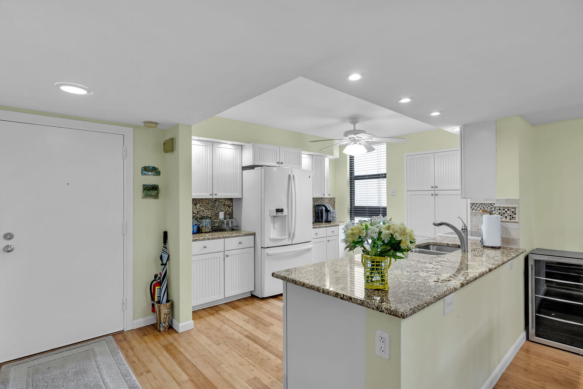 6204 Gulf Of Mexico Boulevard Unit: 204