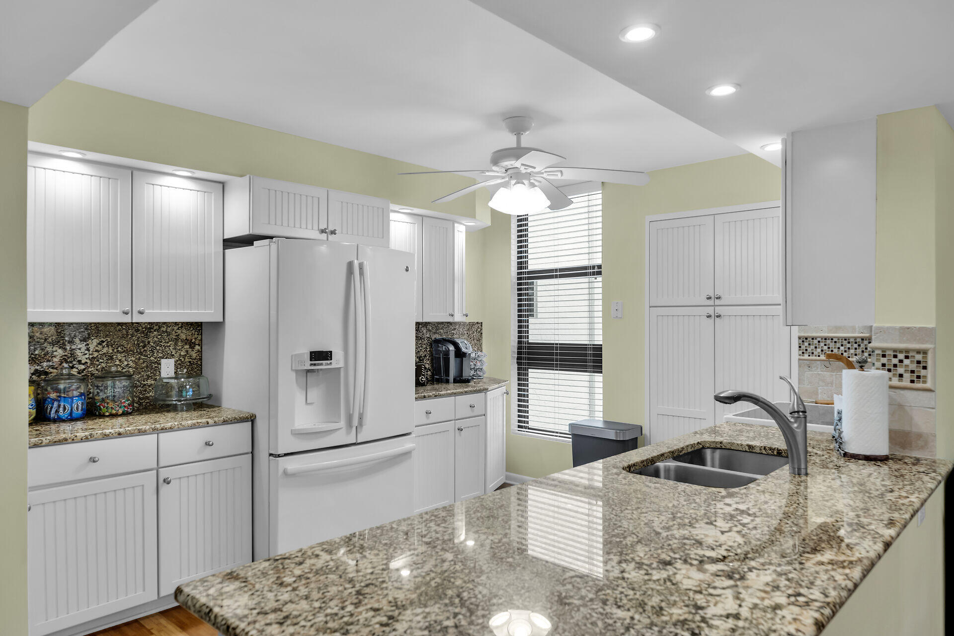 6204 Gulf Of Mexico Boulevard Unit: 204