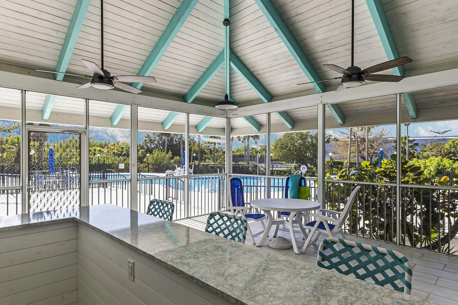 6204 Gulf Of Mexico Boulevard Unit: 204