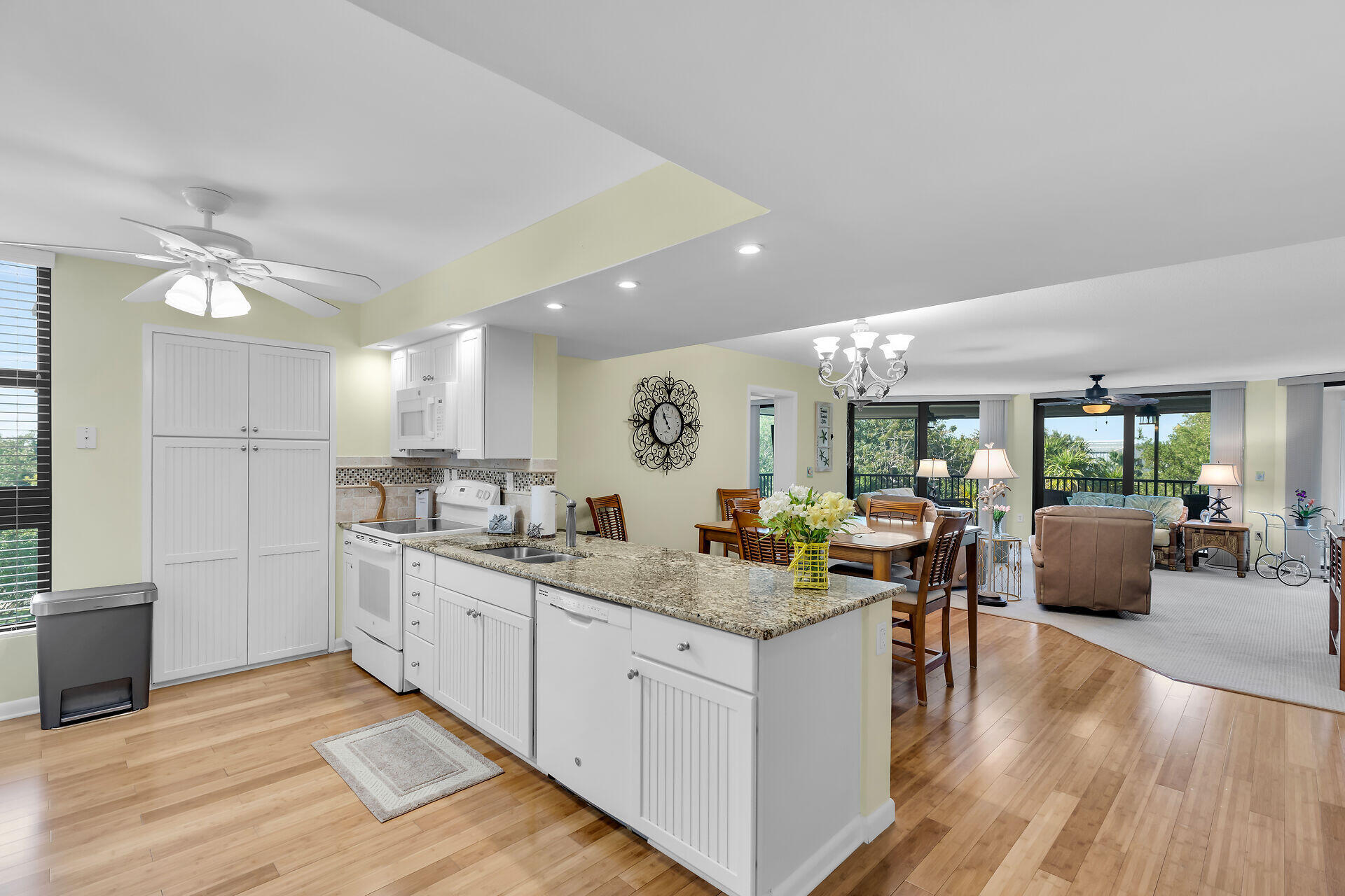 6204 Gulf Of Mexico Boulevard Unit: 204