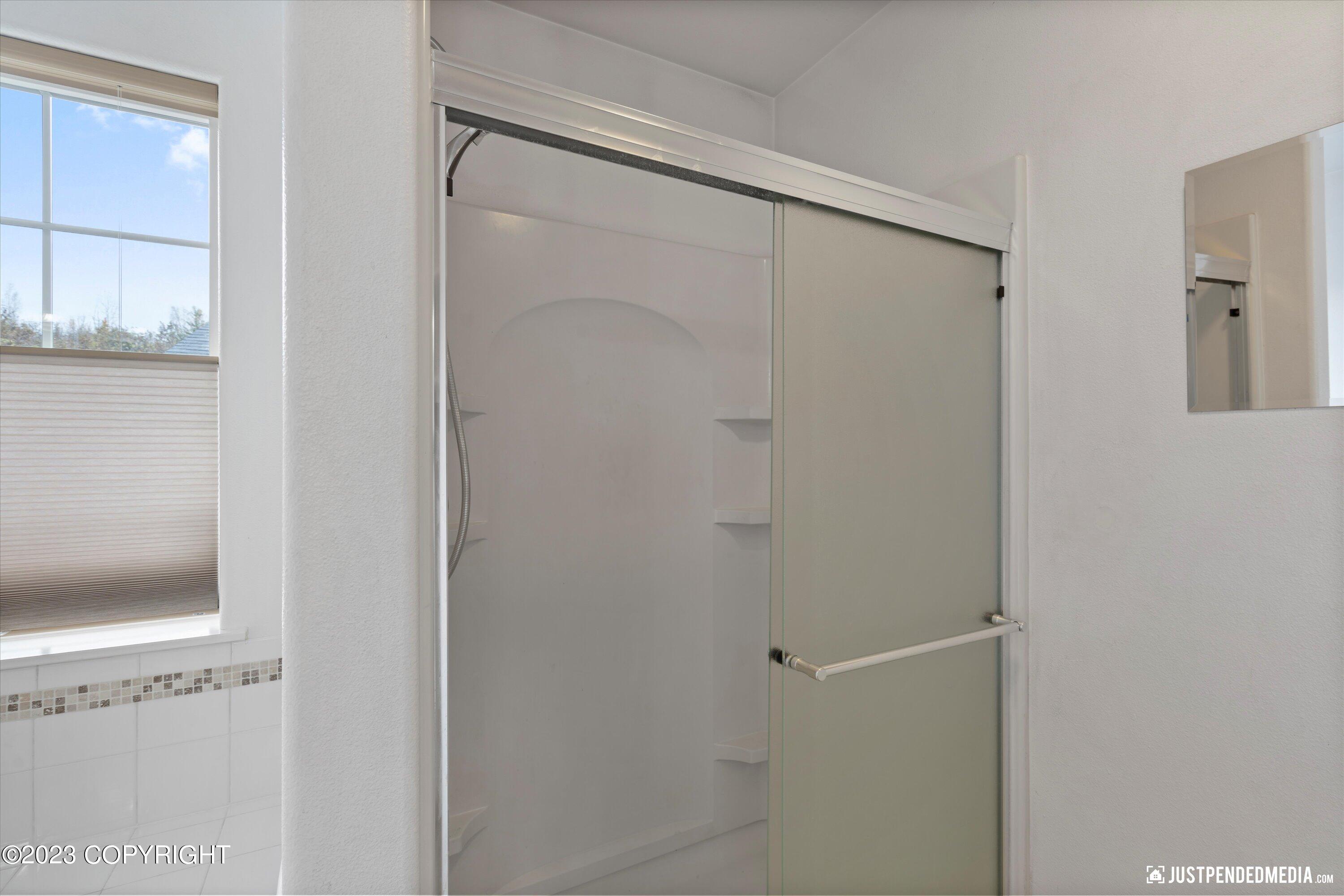 5605 Yukon Charlie Loop