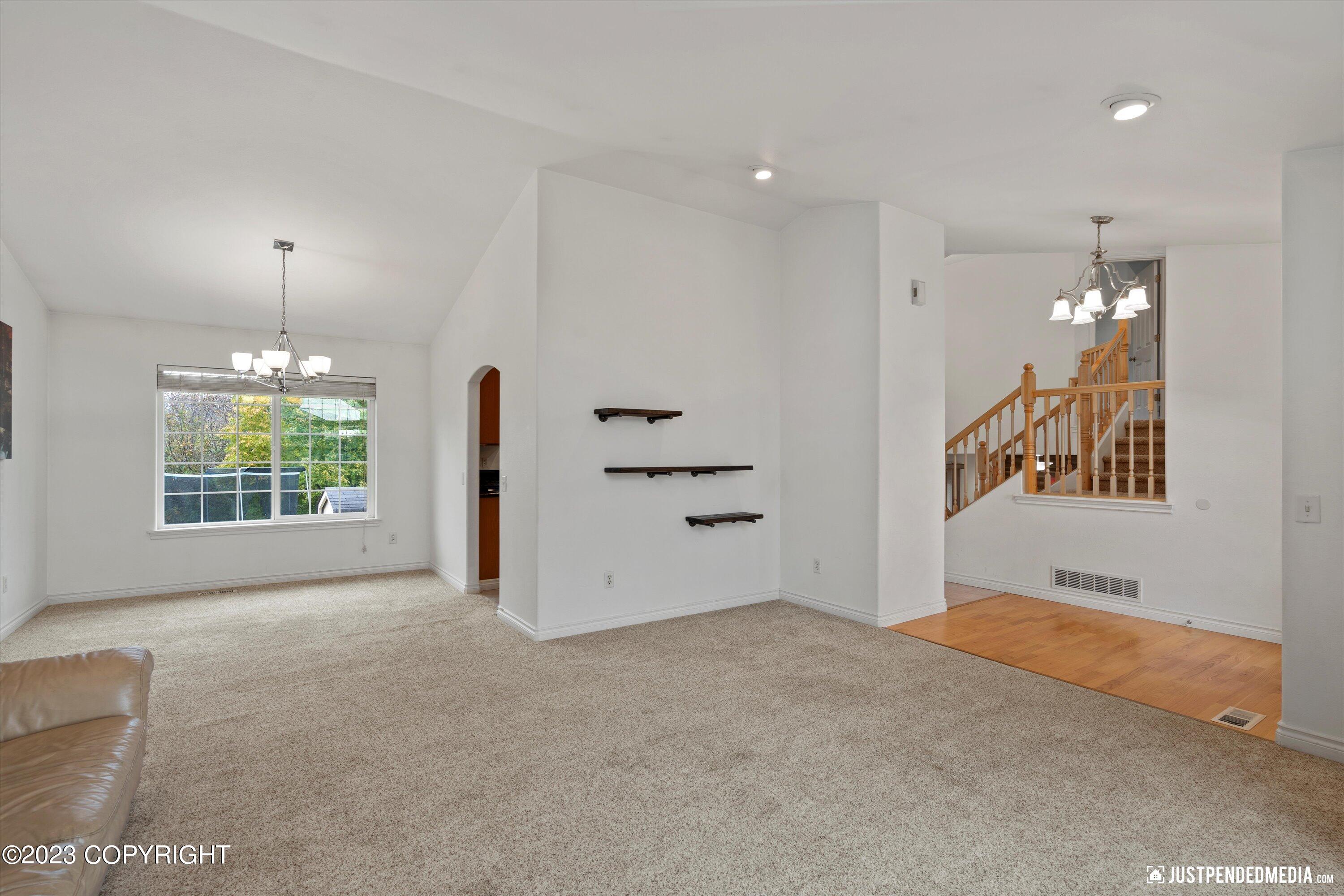 5605 Yukon Charlie Loop