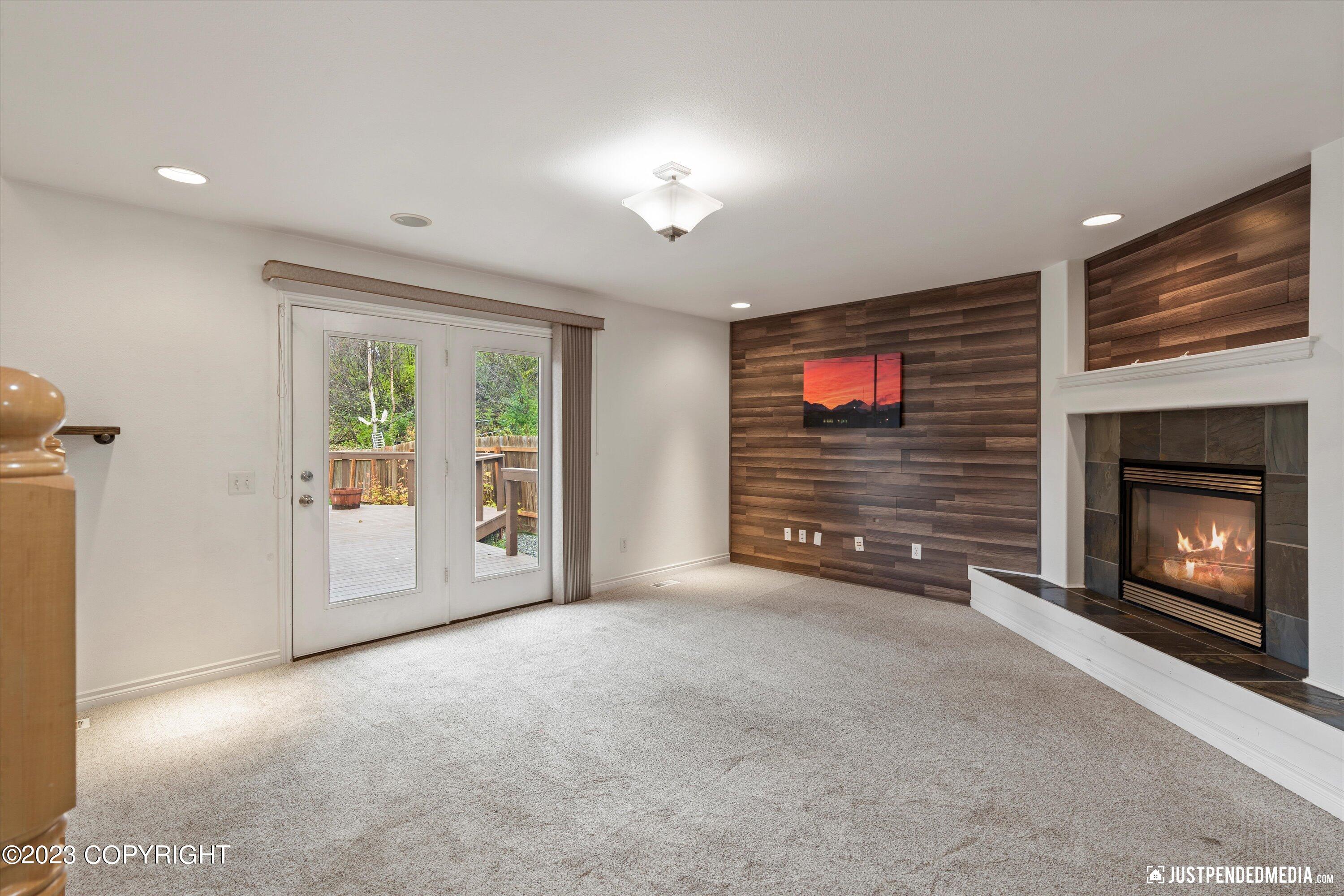 5605 Yukon Charlie Loop