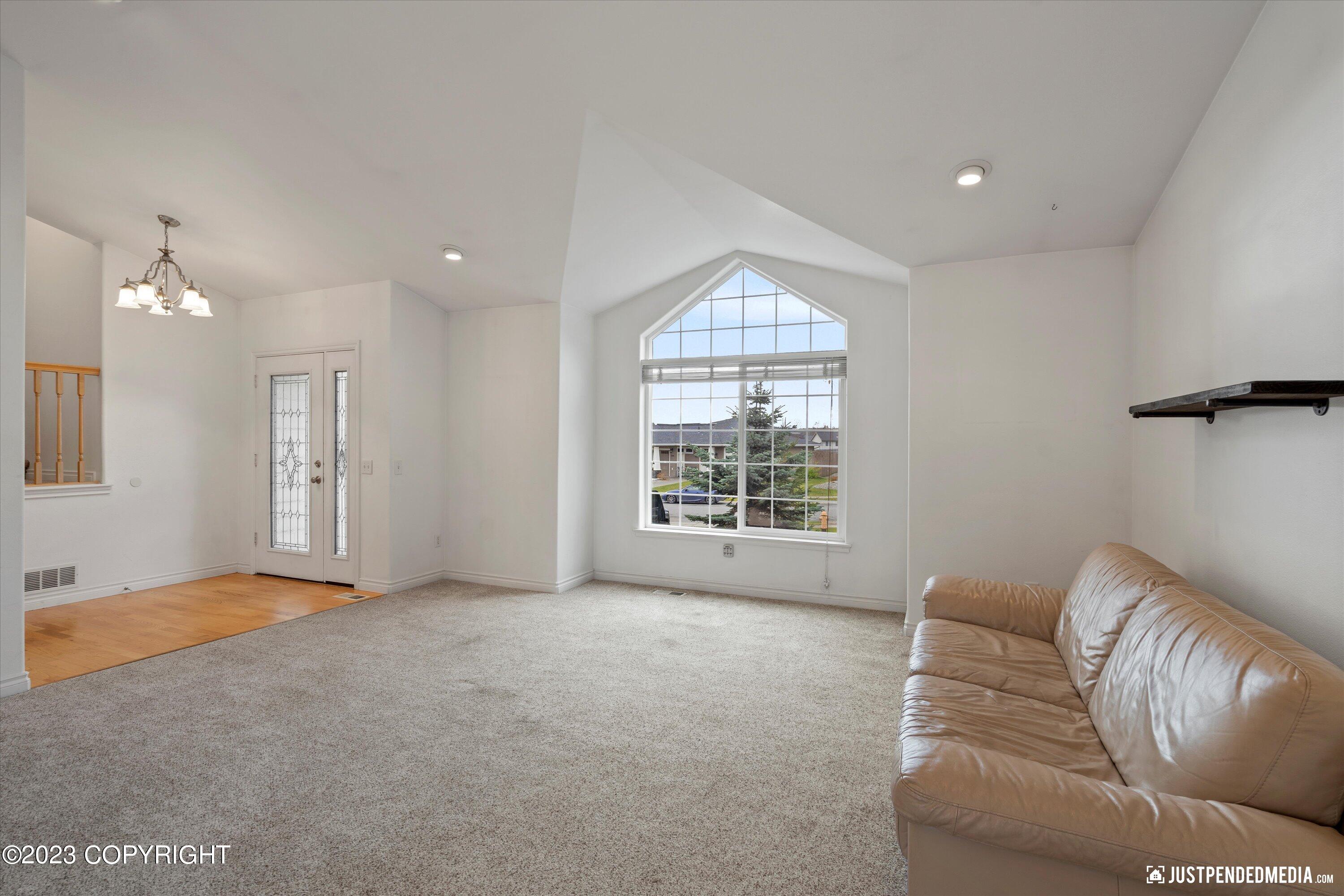 5605 Yukon Charlie Loop