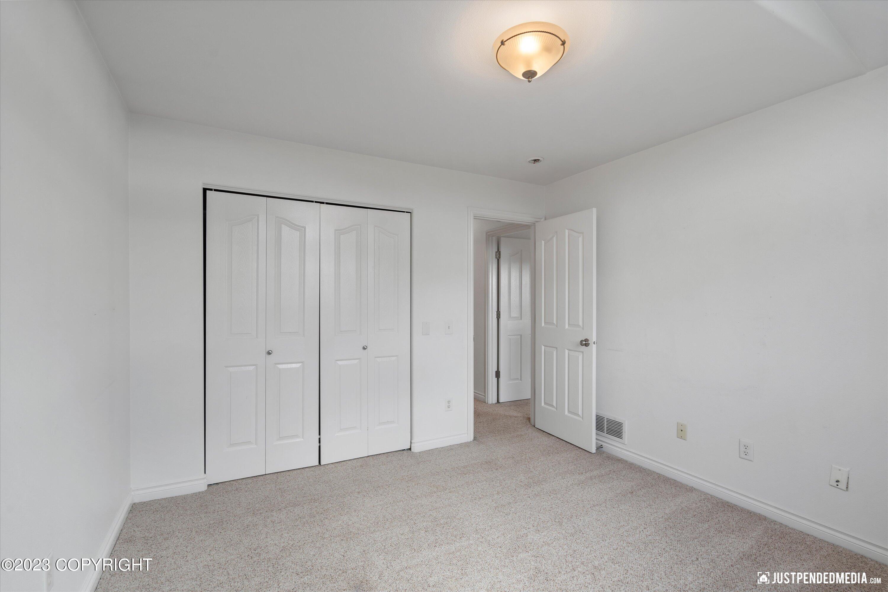 5605 Yukon Charlie Loop