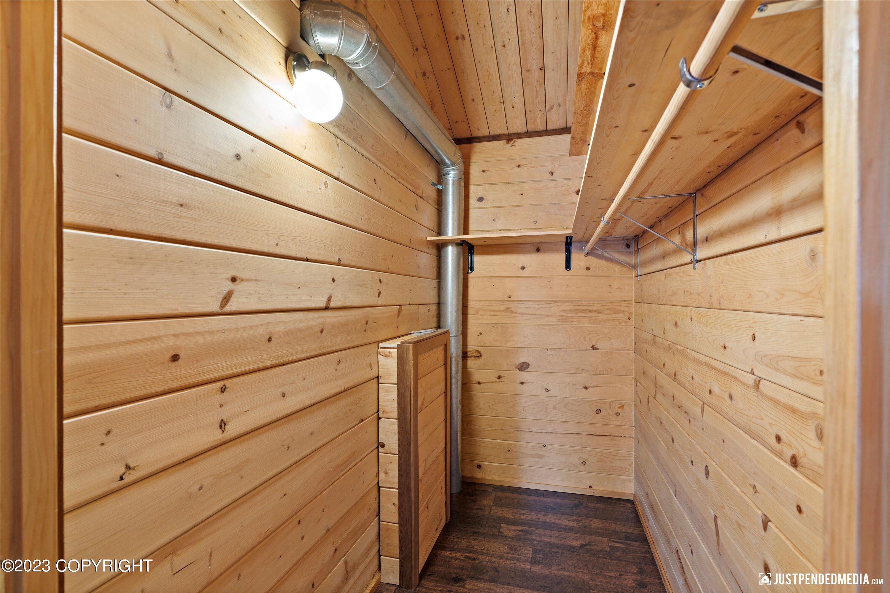 6841 Potter Heights Drive