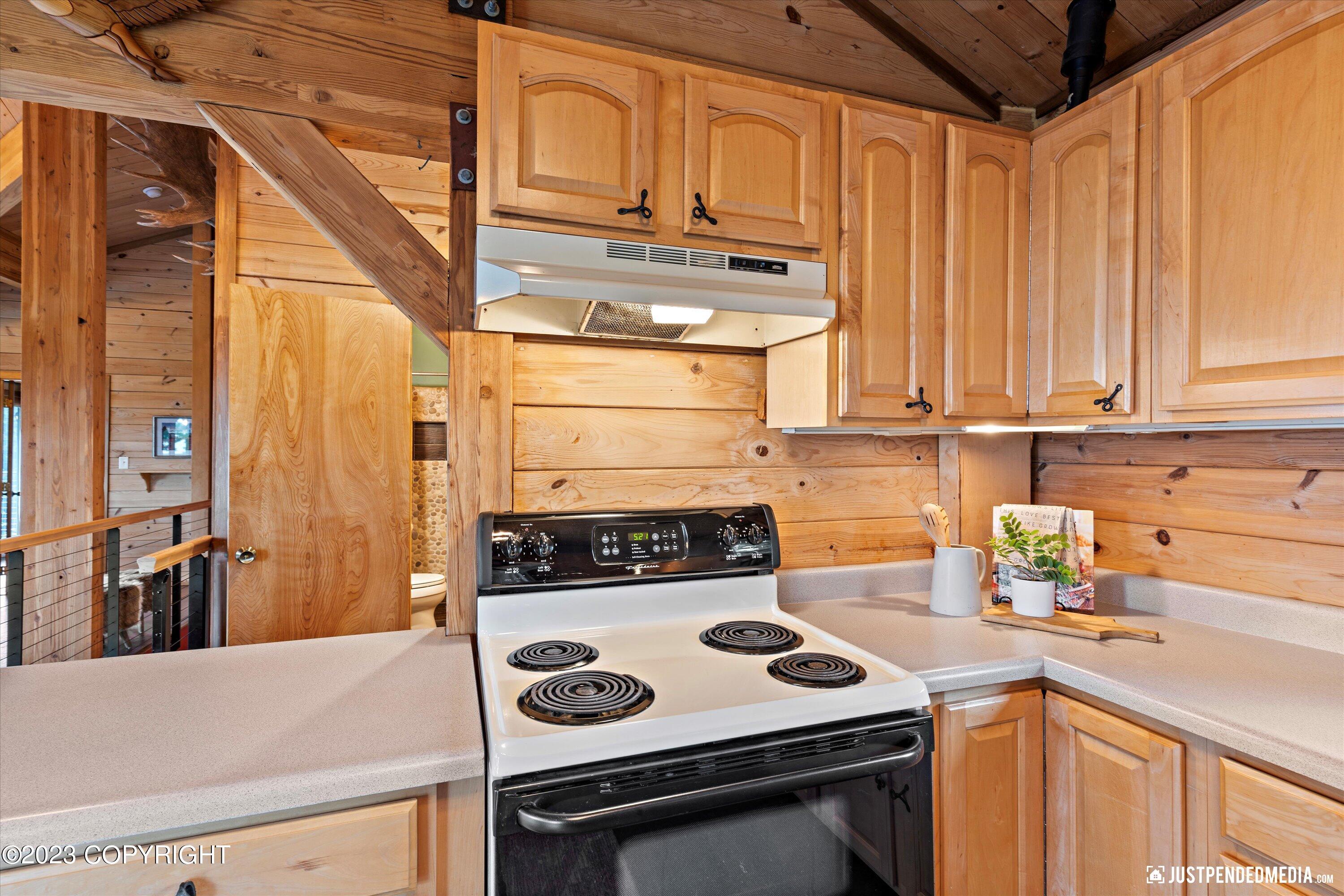 6841 Potter Heights Drive