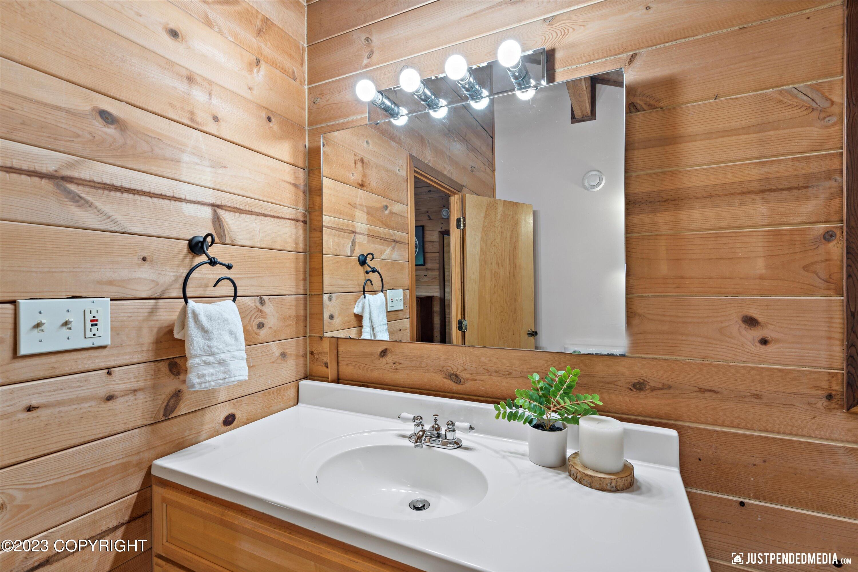 6841 Potter Heights Drive