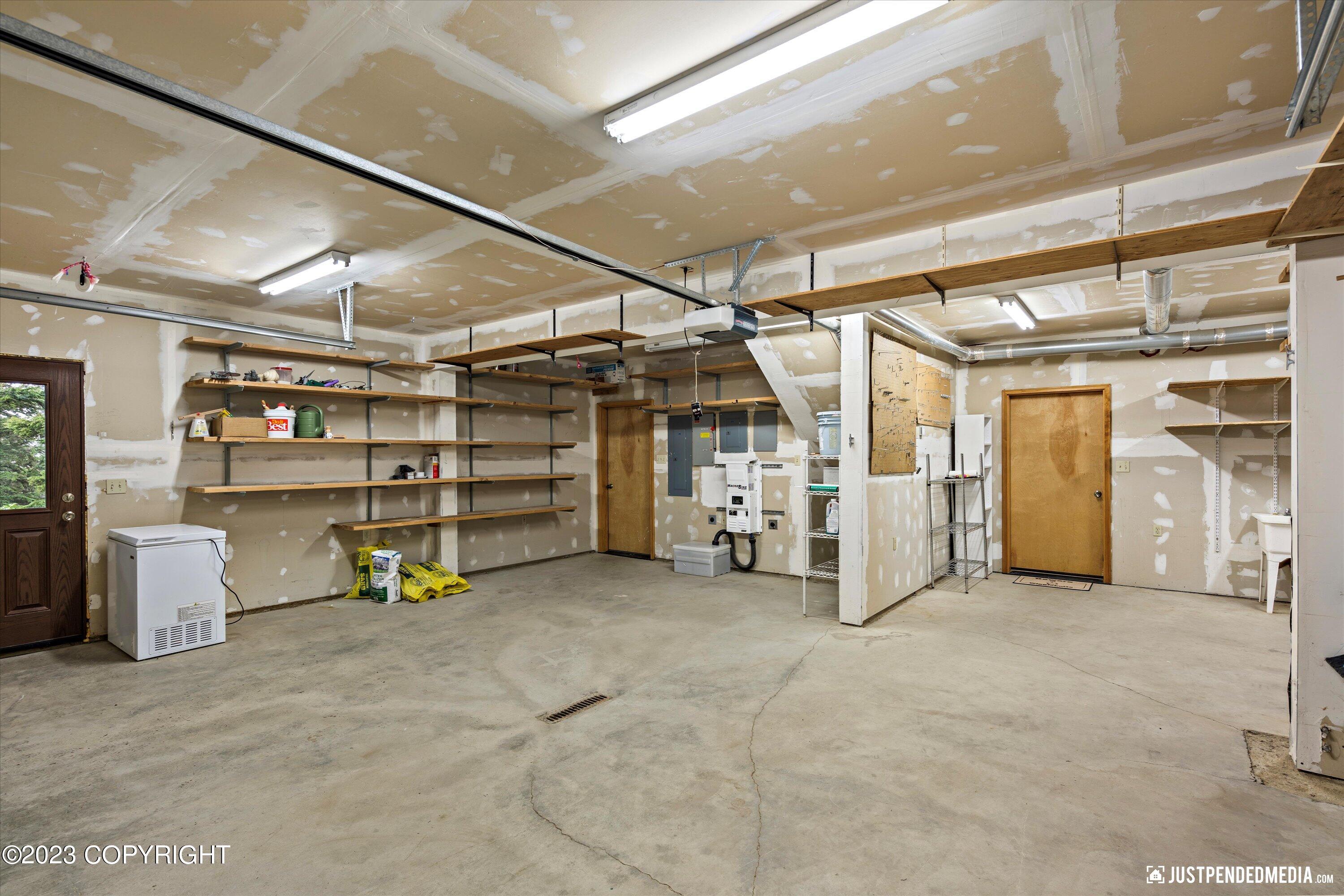 6841 Potter Heights Drive