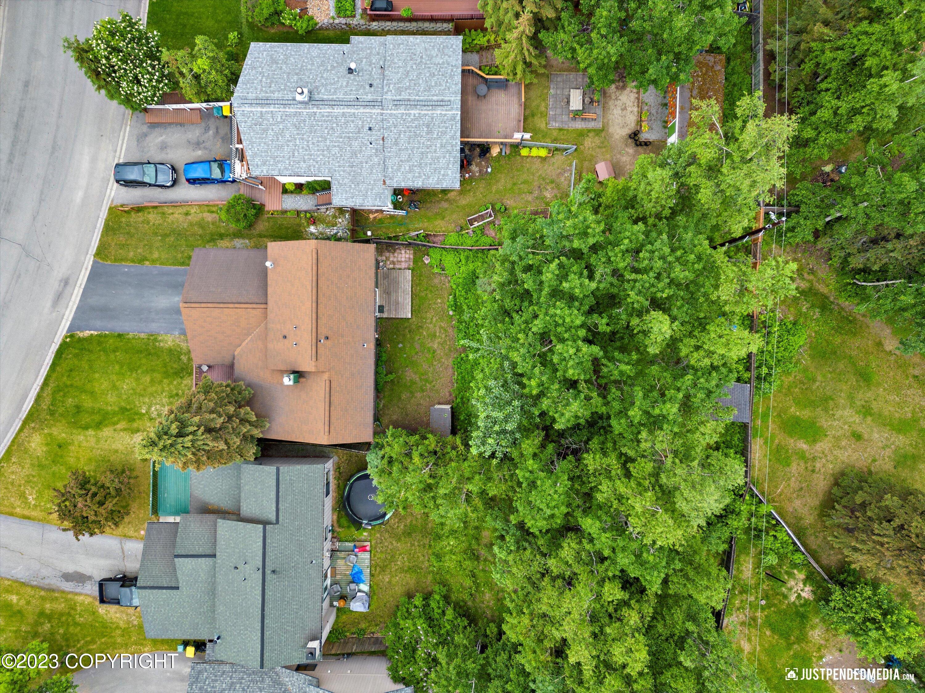 8911 Winchester Street