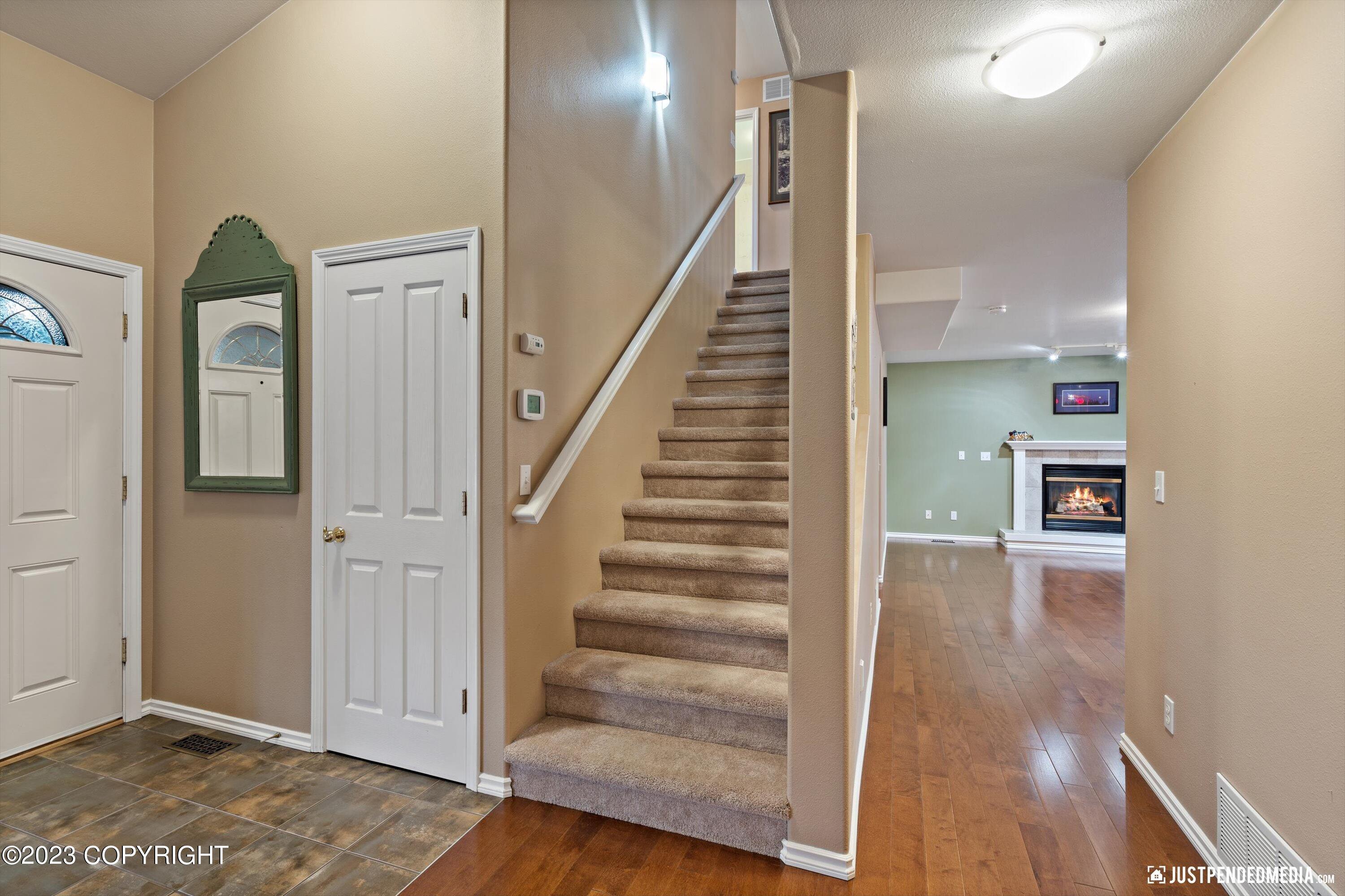 11600 Alderwood Loop