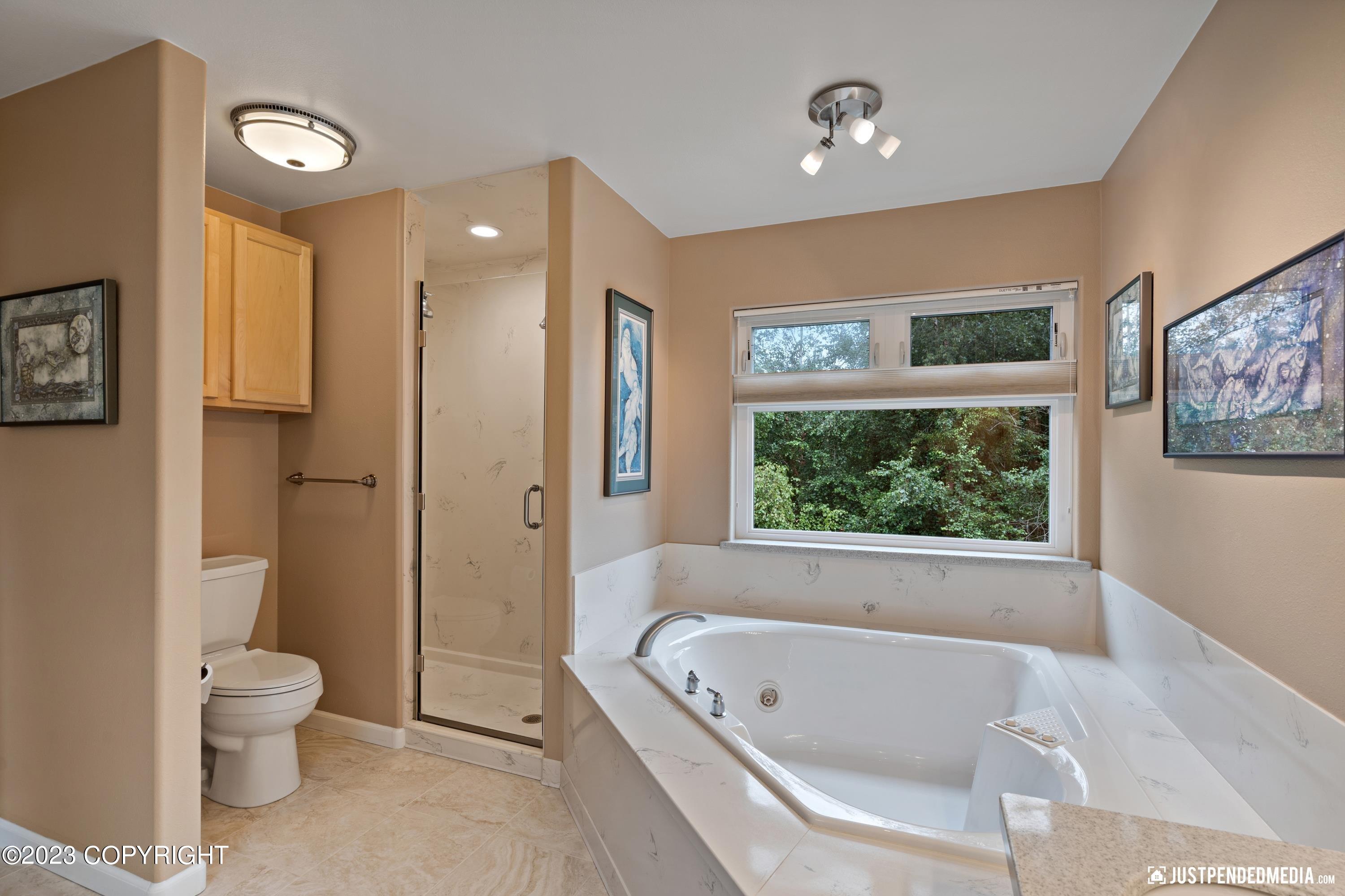 11600 Alderwood Loop