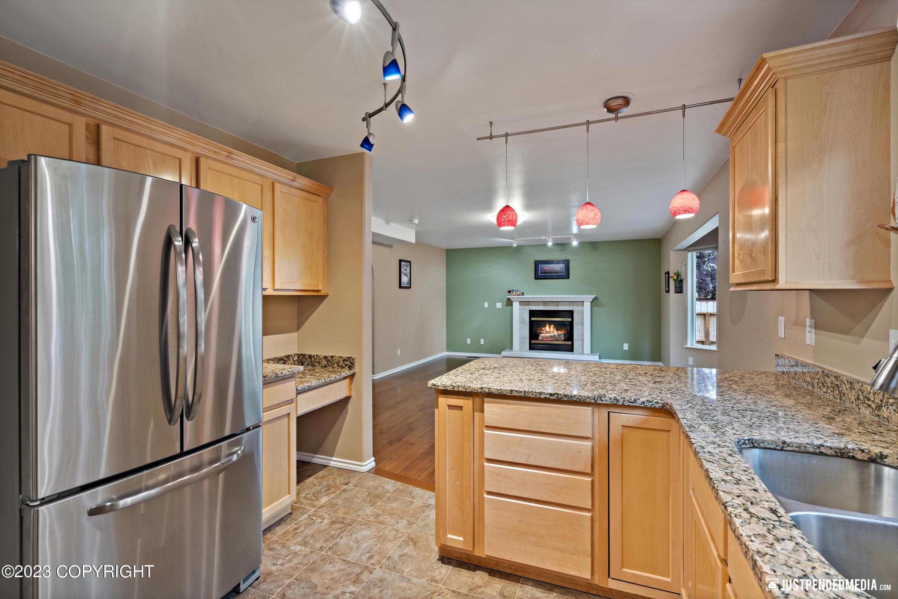 11600 Alderwood Loop