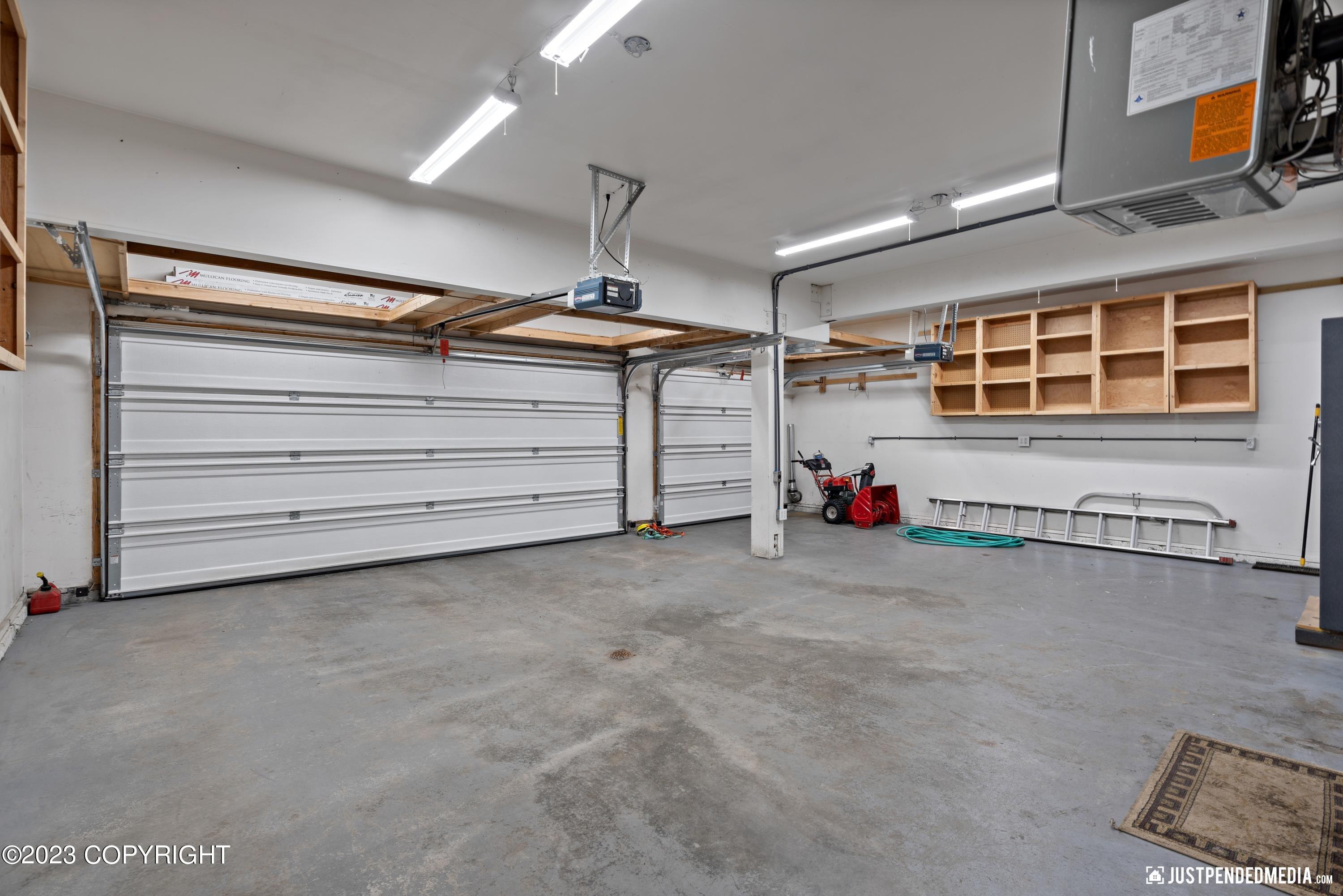 11600 Alderwood Loop