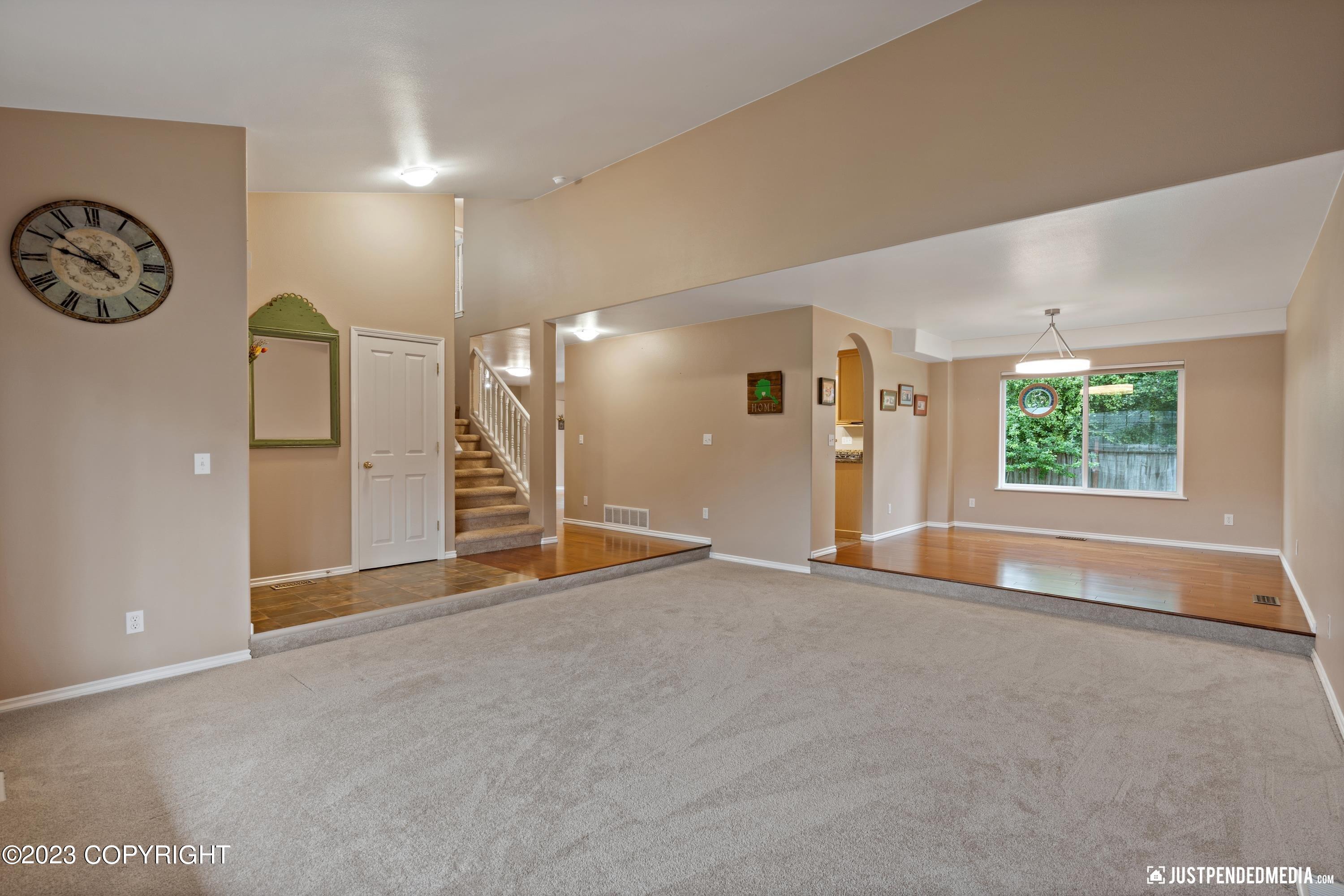 11600 Alderwood Loop