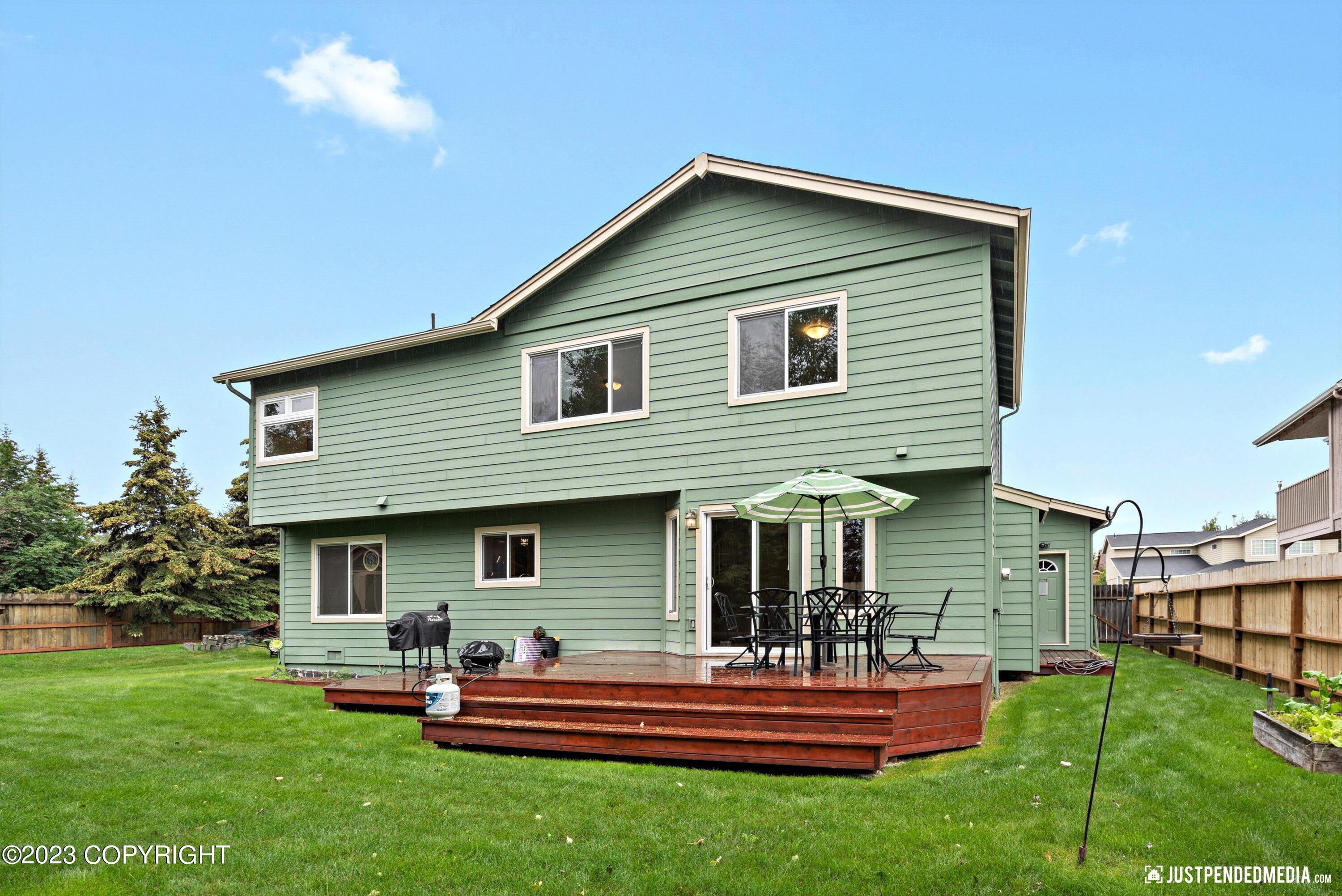 11600 Alderwood Loop