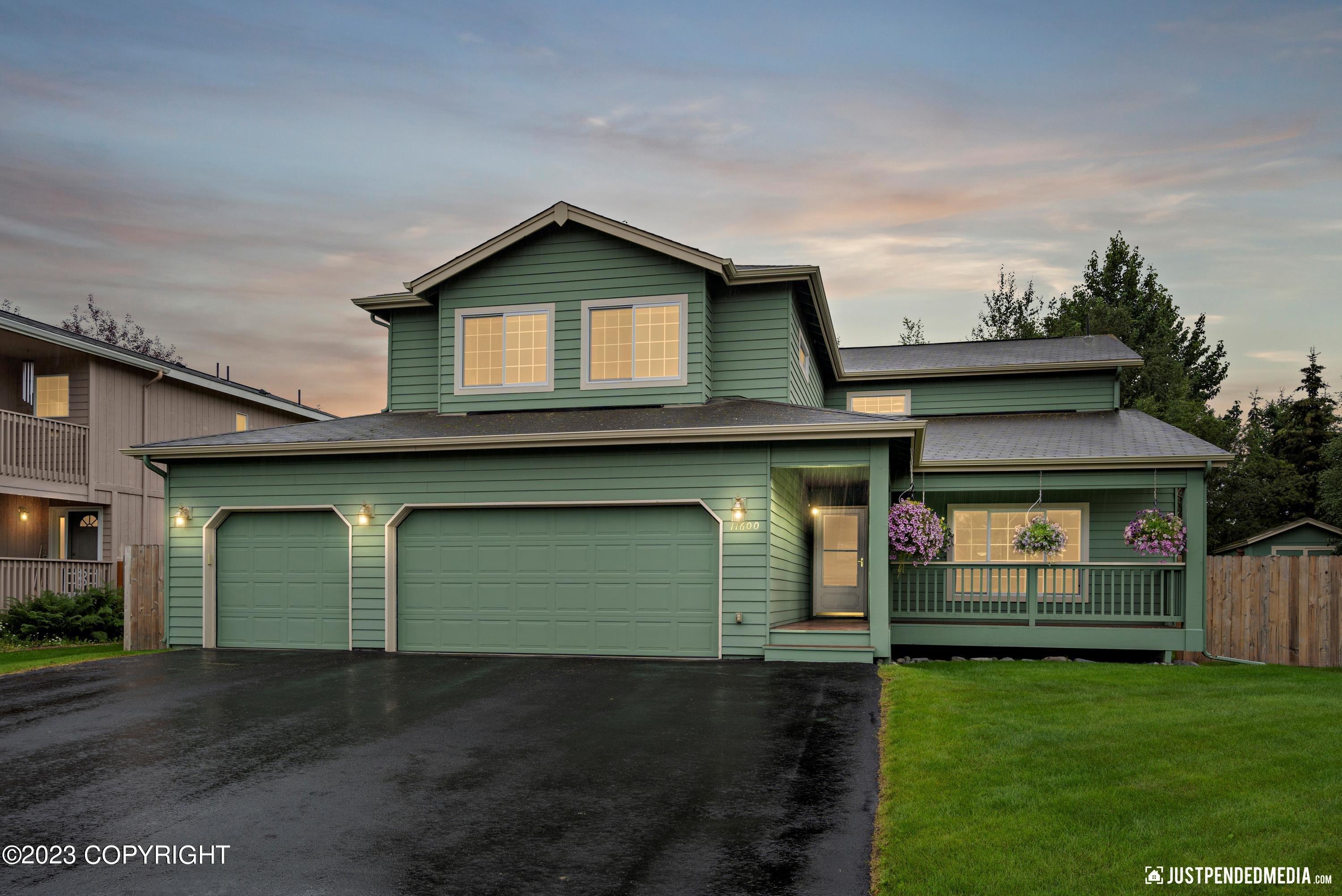 11600 Alderwood Loop