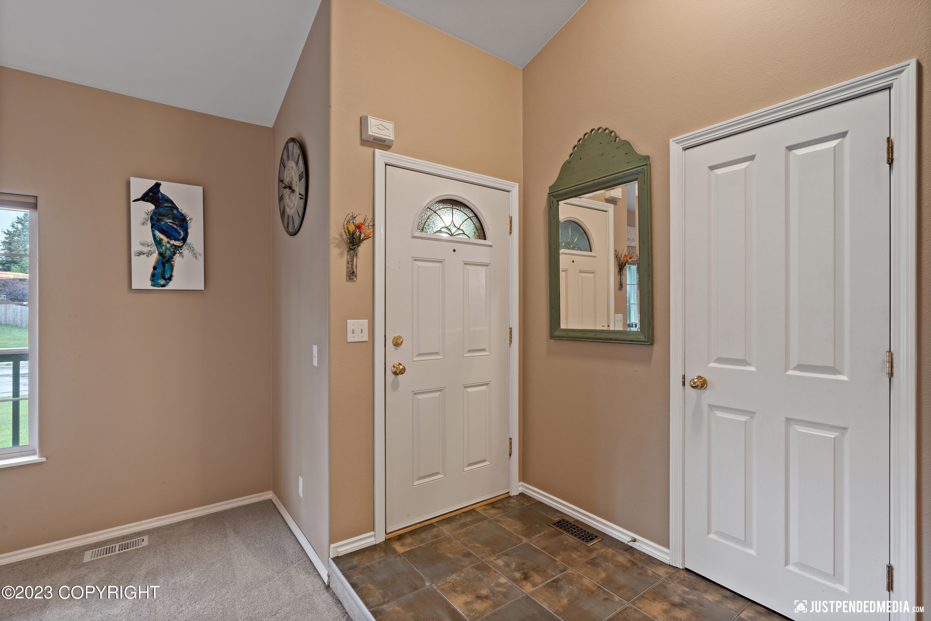 11600 Alderwood Loop