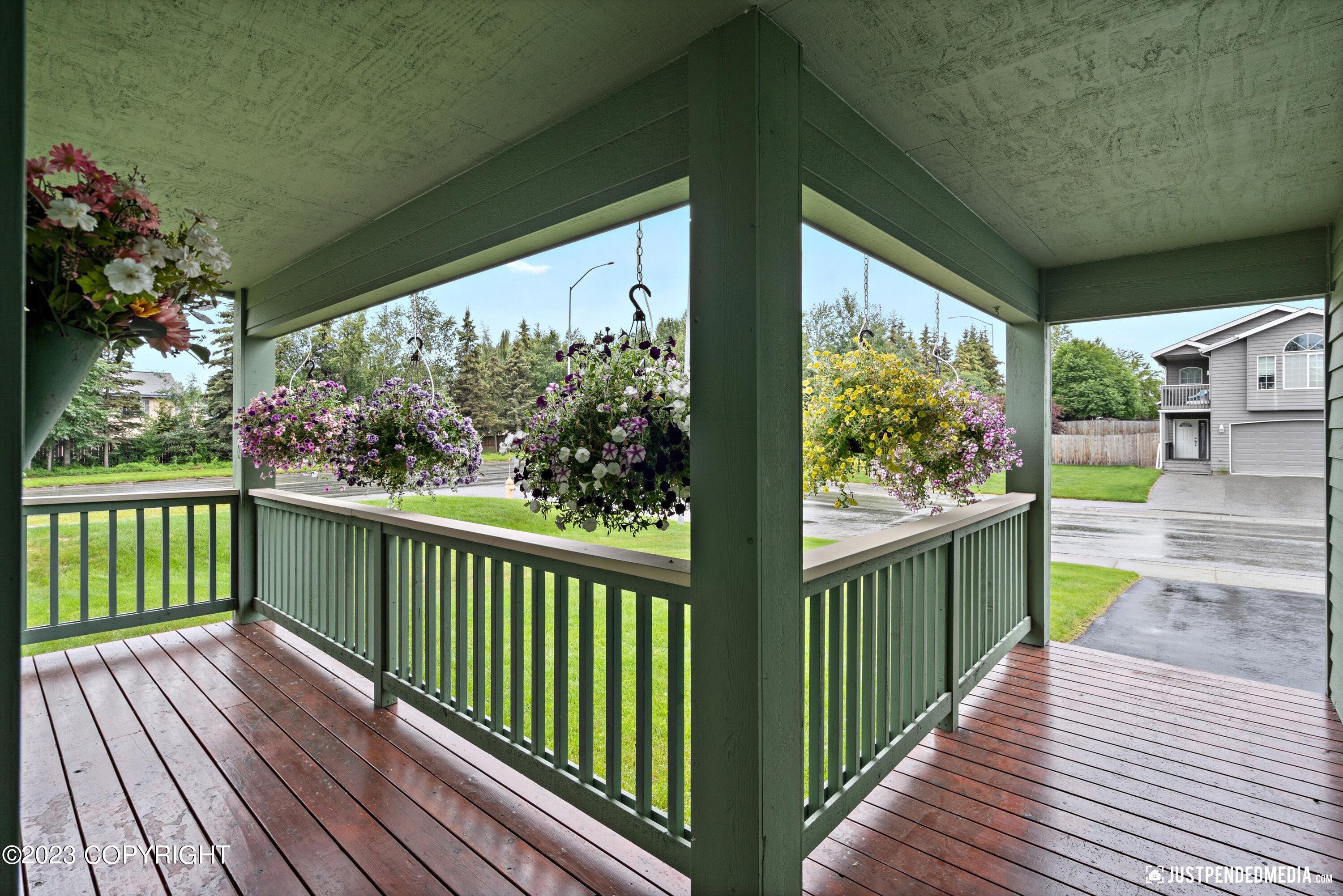 11600 Alderwood Loop