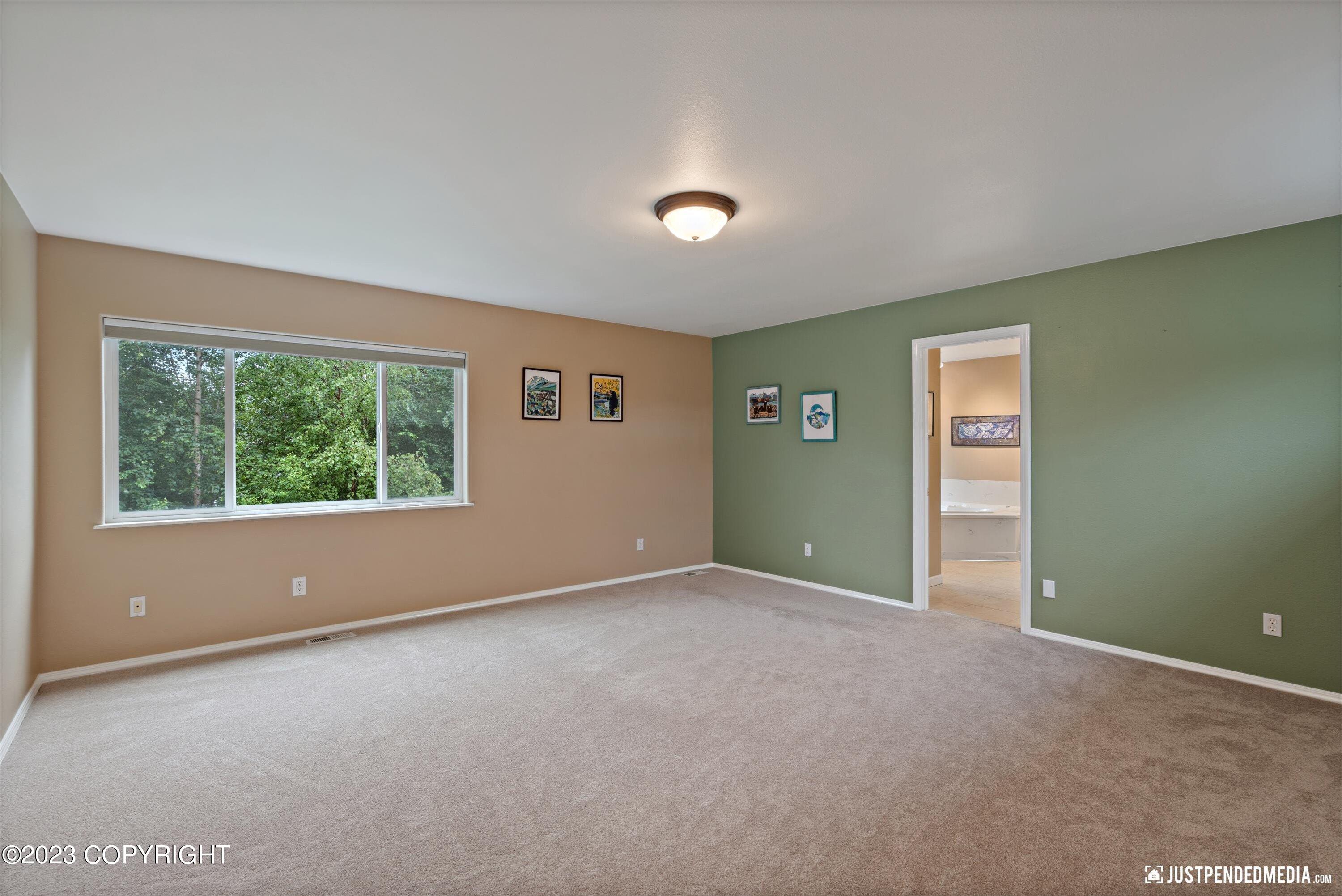 11600 Alderwood Loop