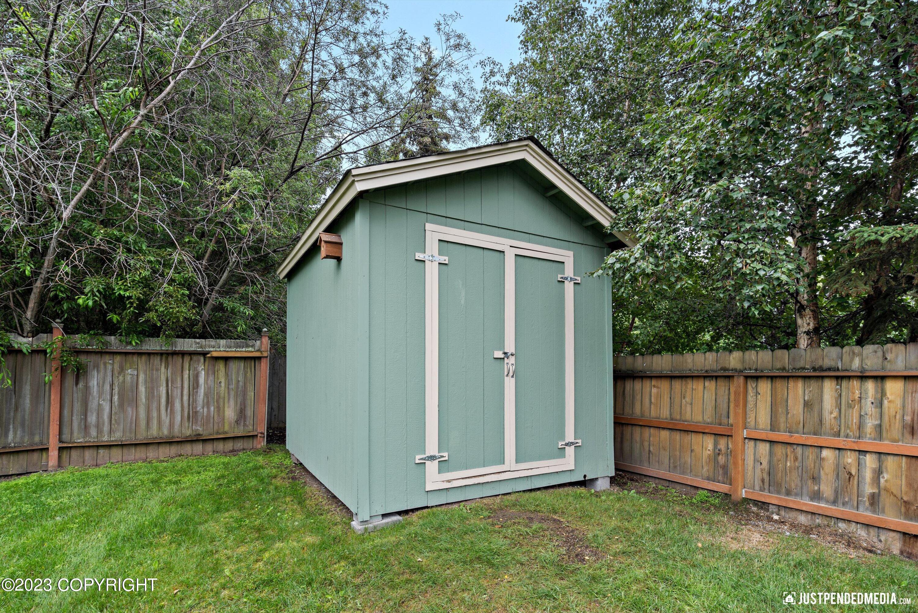 11600 Alderwood Loop