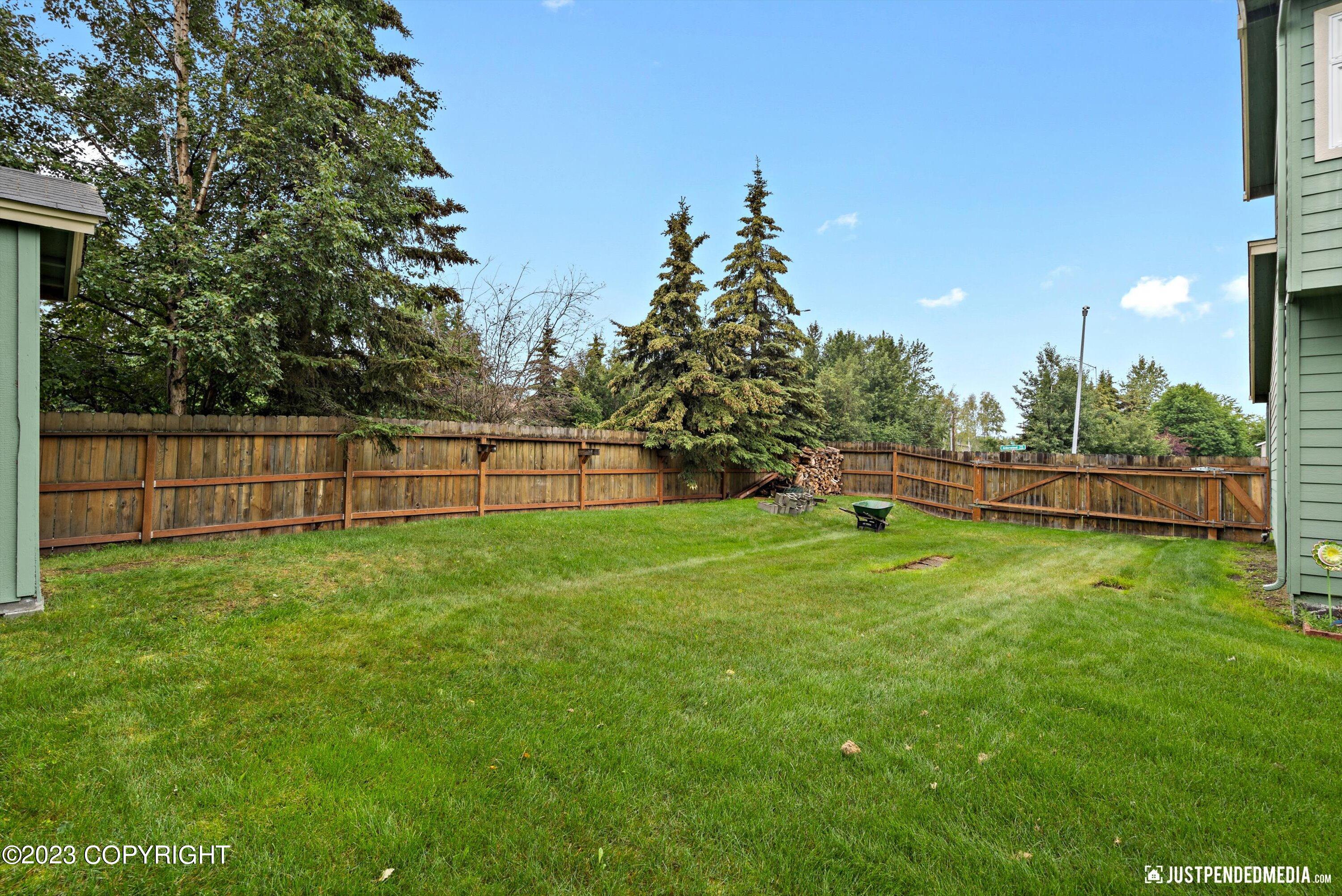 11600 Alderwood Loop