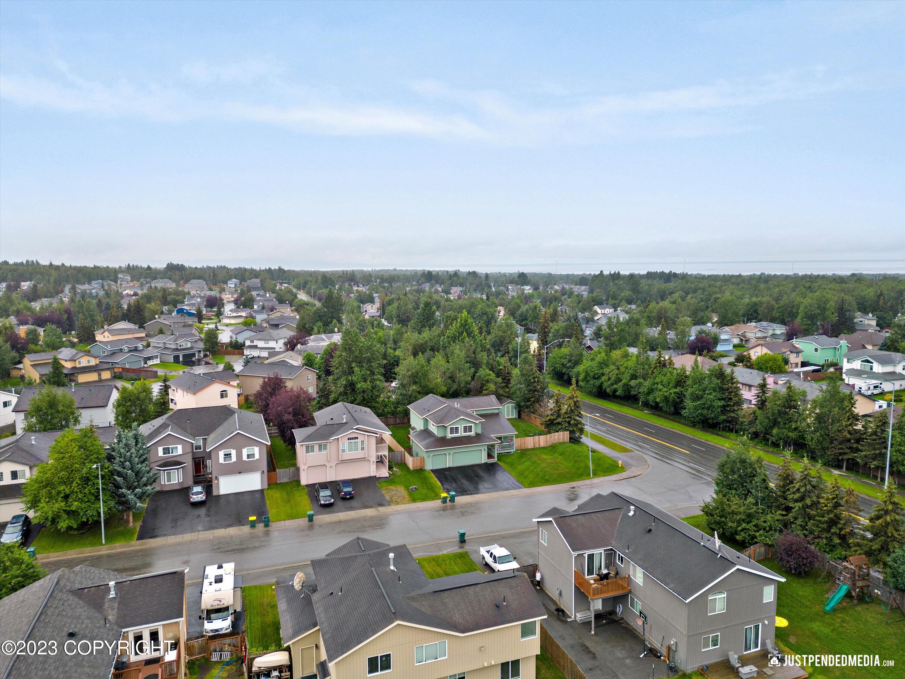 11600 Alderwood Loop