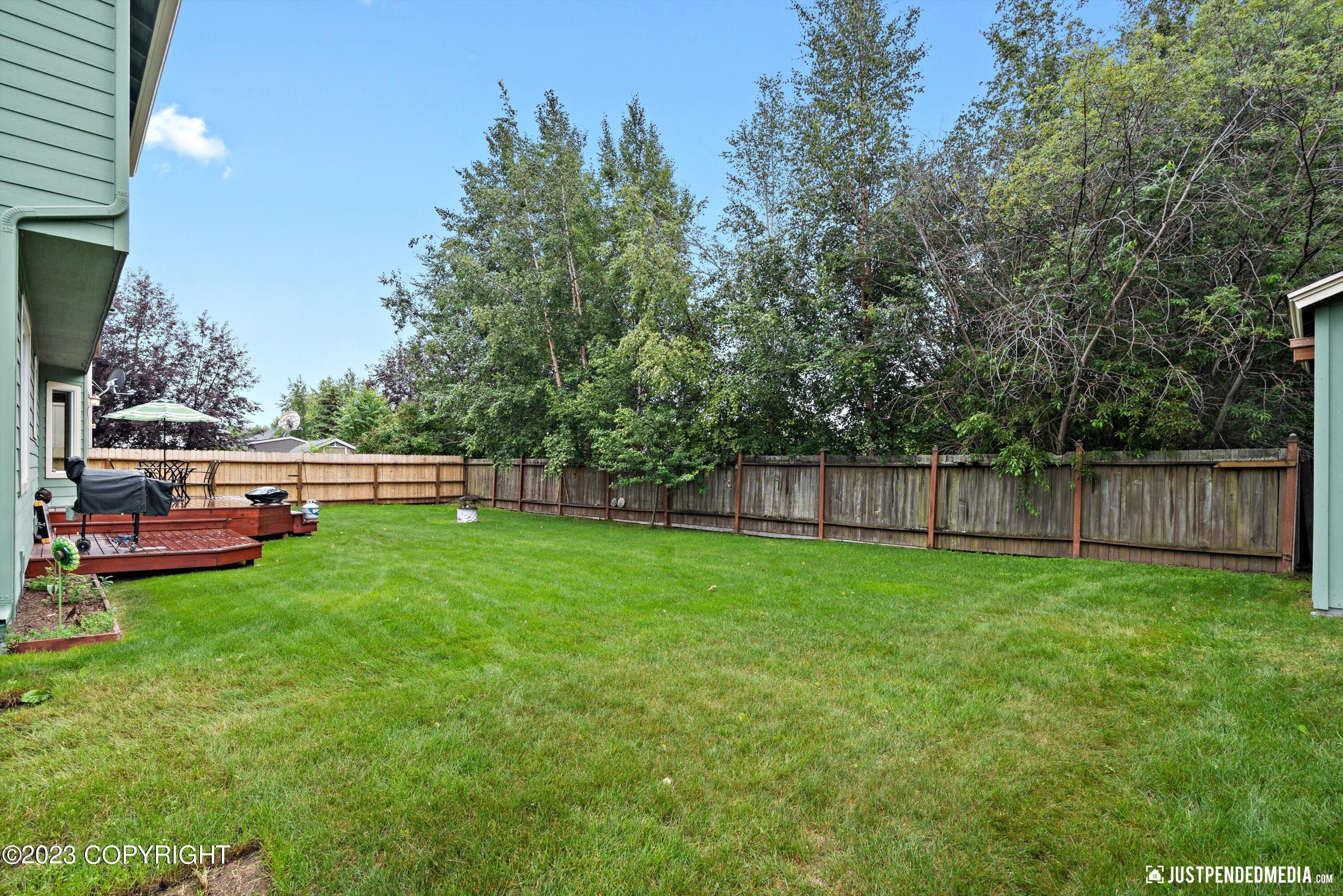 11600 Alderwood Loop