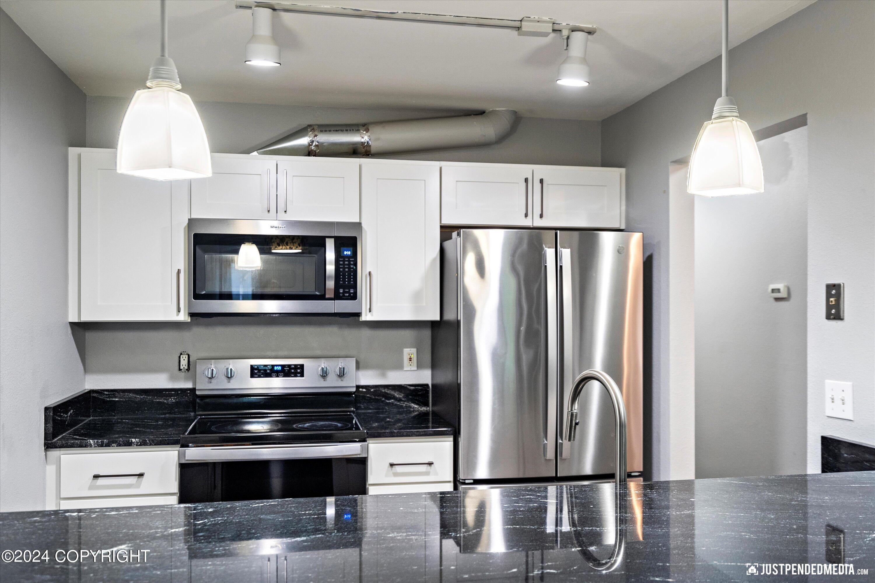 1641 Eastridge Drive # 102 Unit: #102