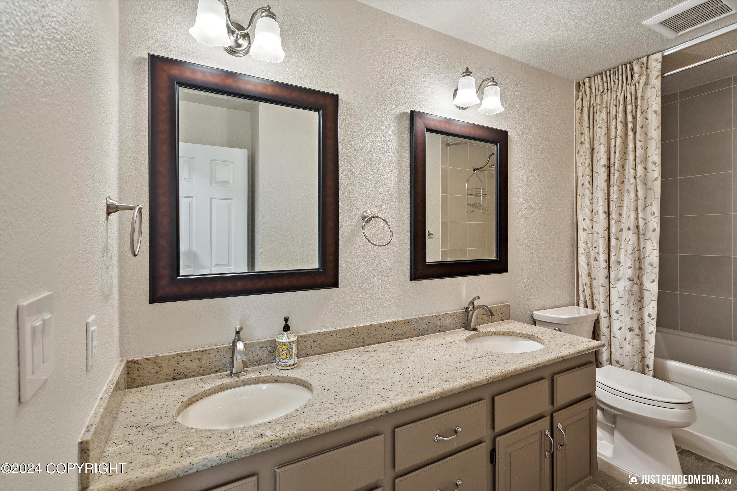 15651 Southpark Loop