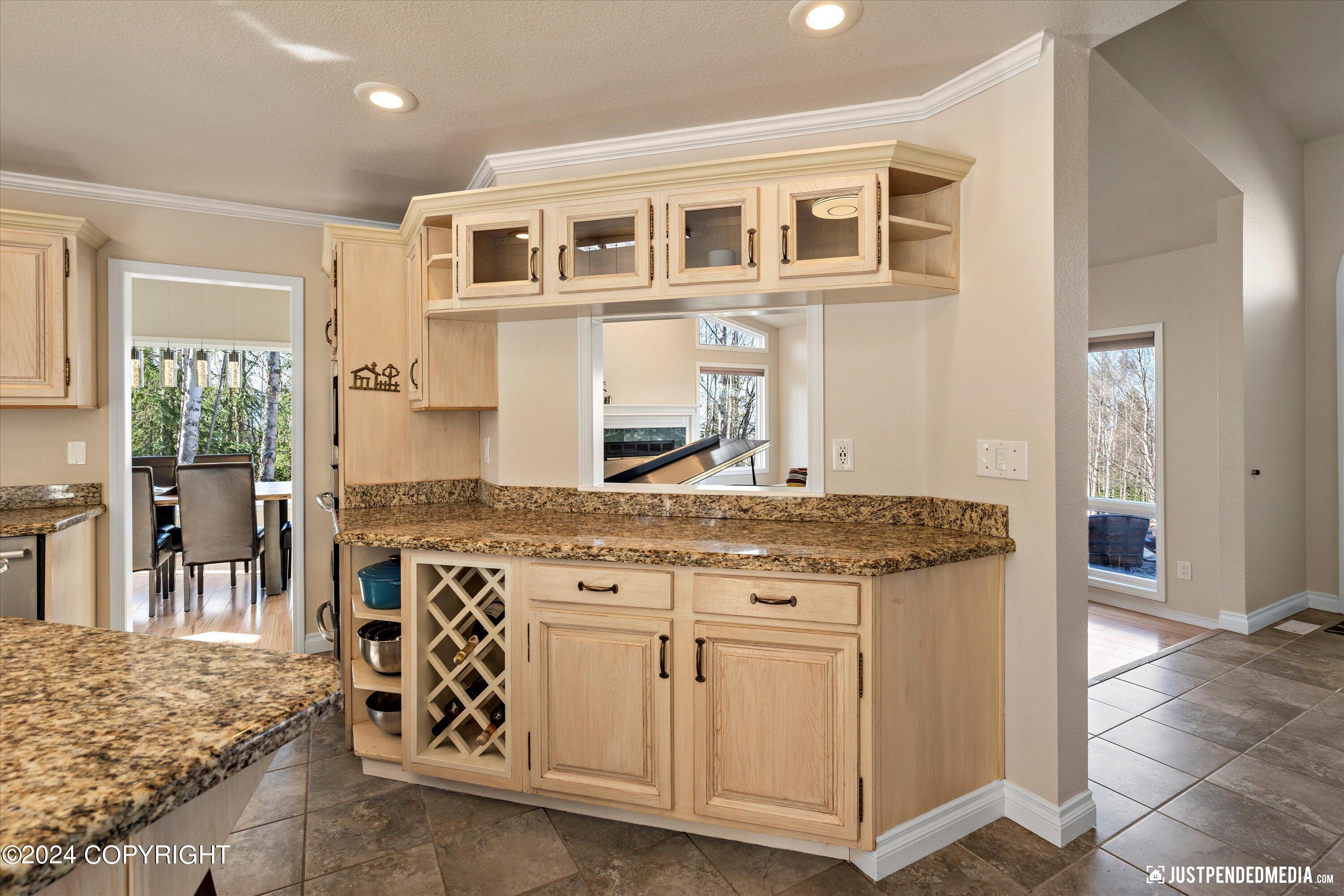 15651 Southpark Loop