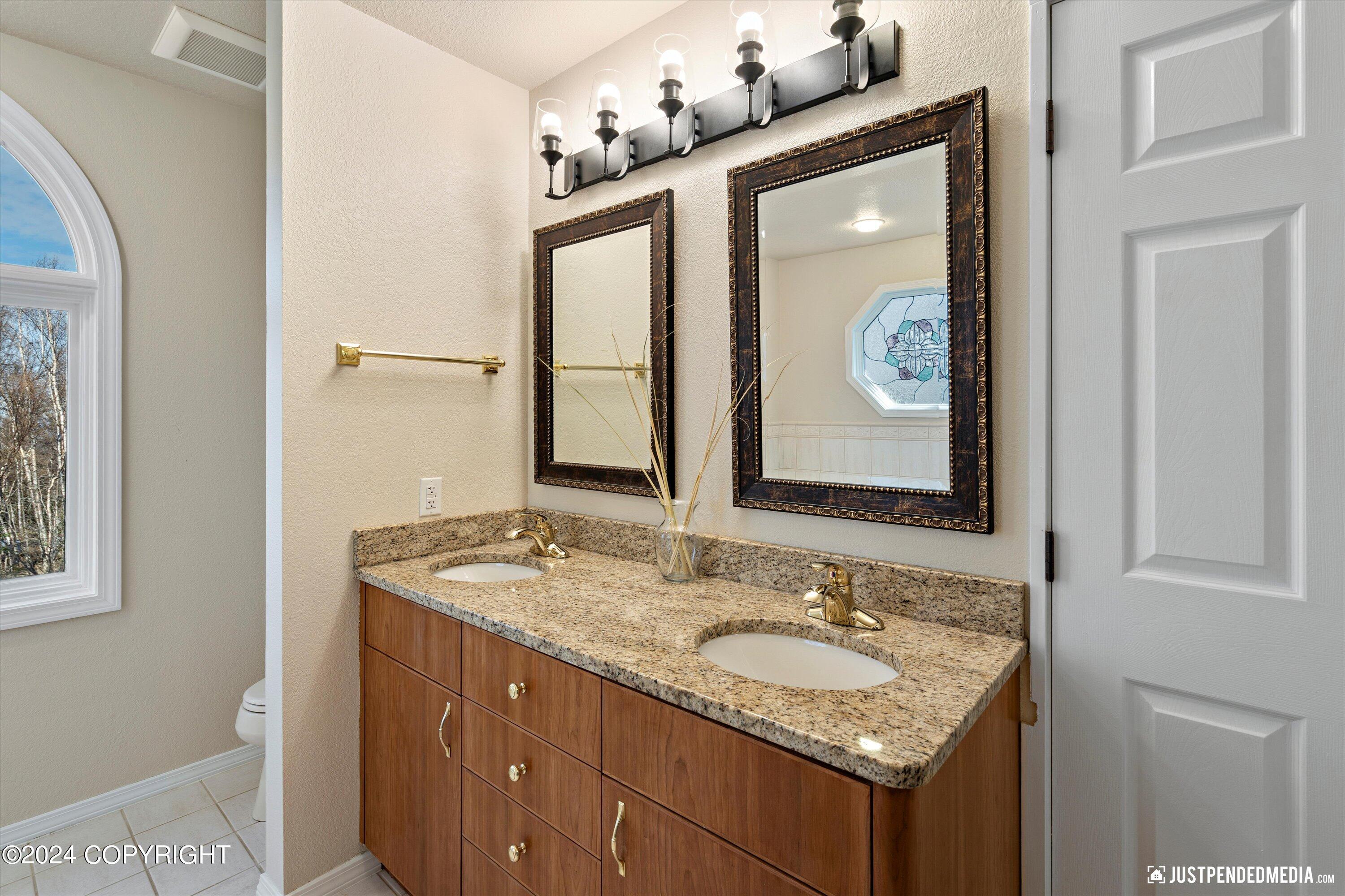 15651 Southpark Loop