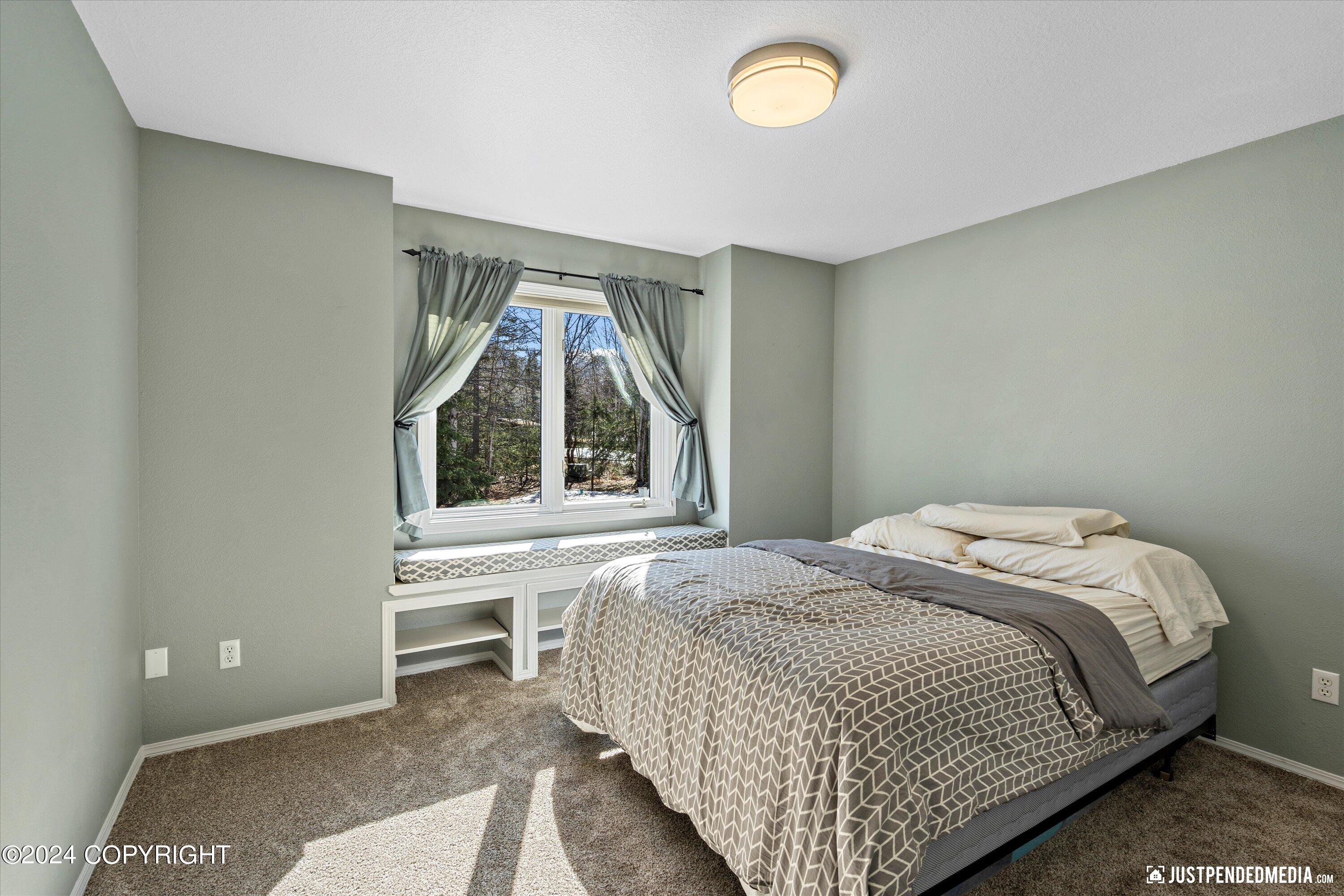 15651 Southpark Loop