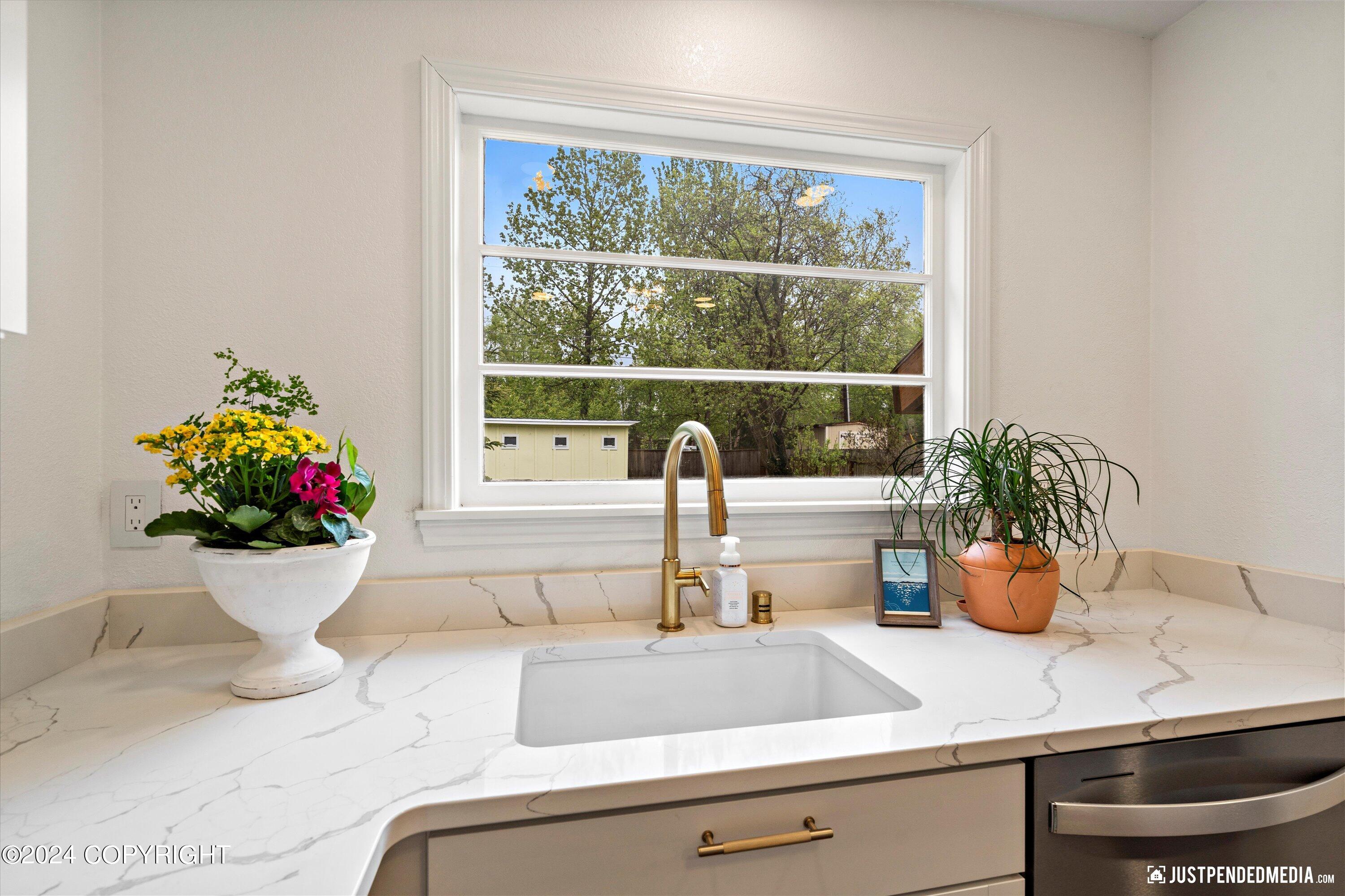 1547 Airport Heights Drive