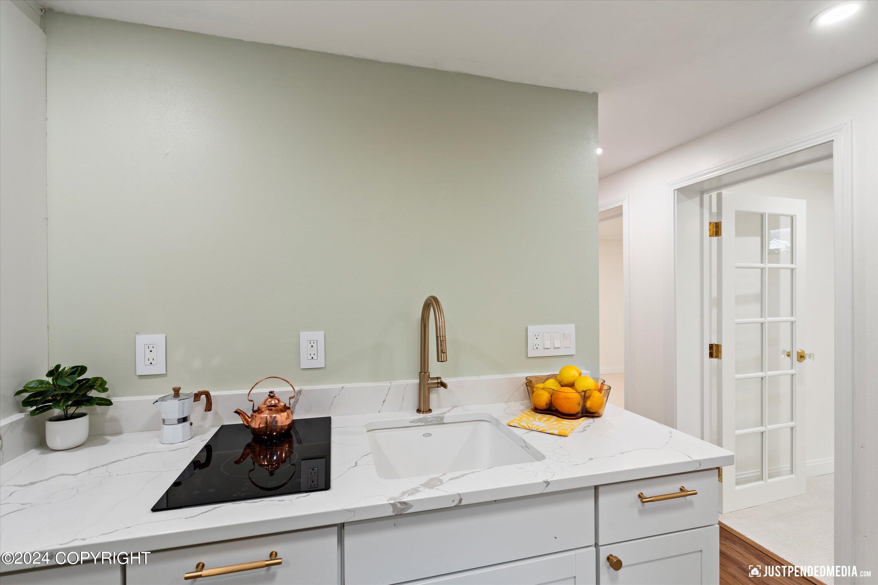 1547 Airport Heights Drive