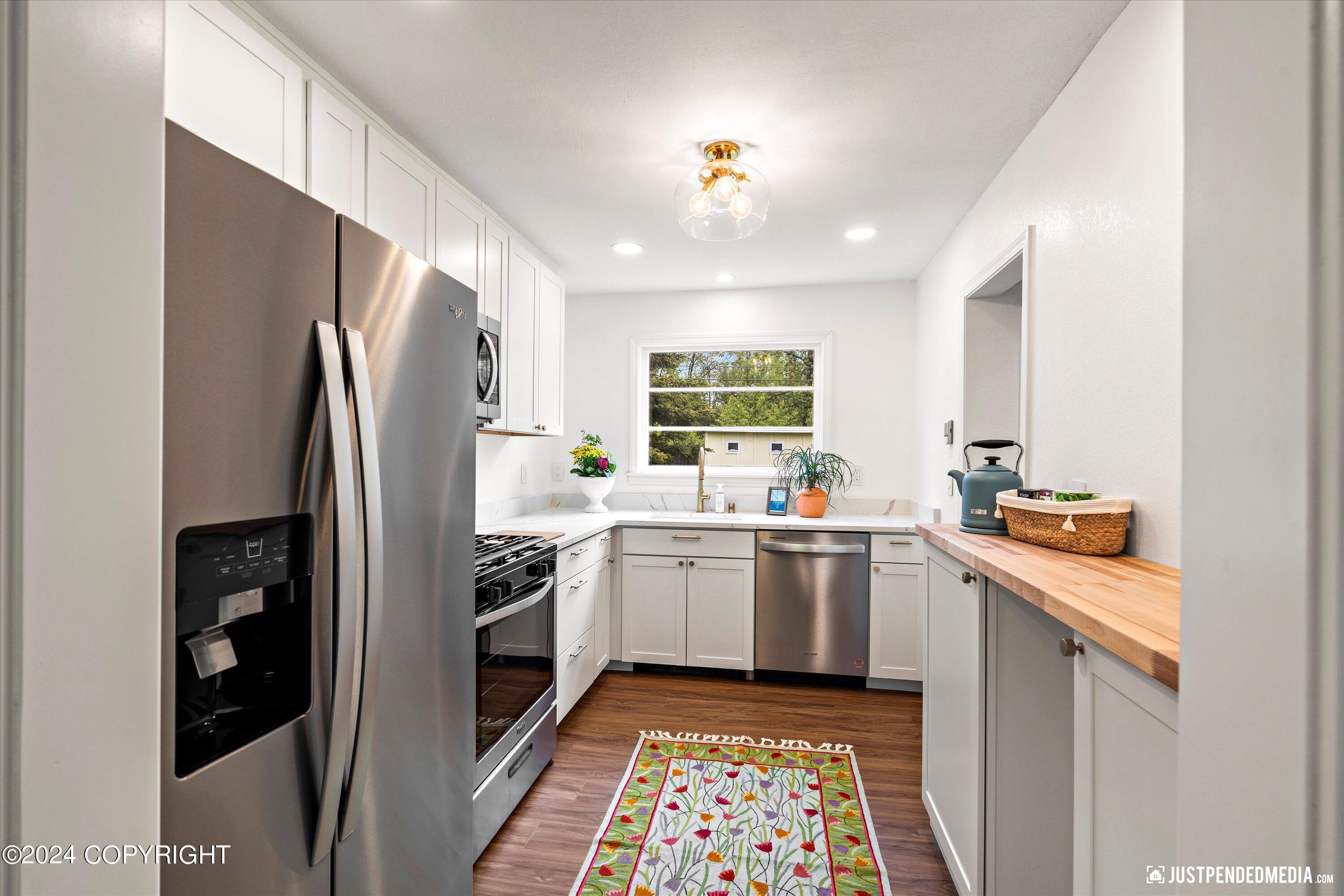 1547 Airport Heights Drive