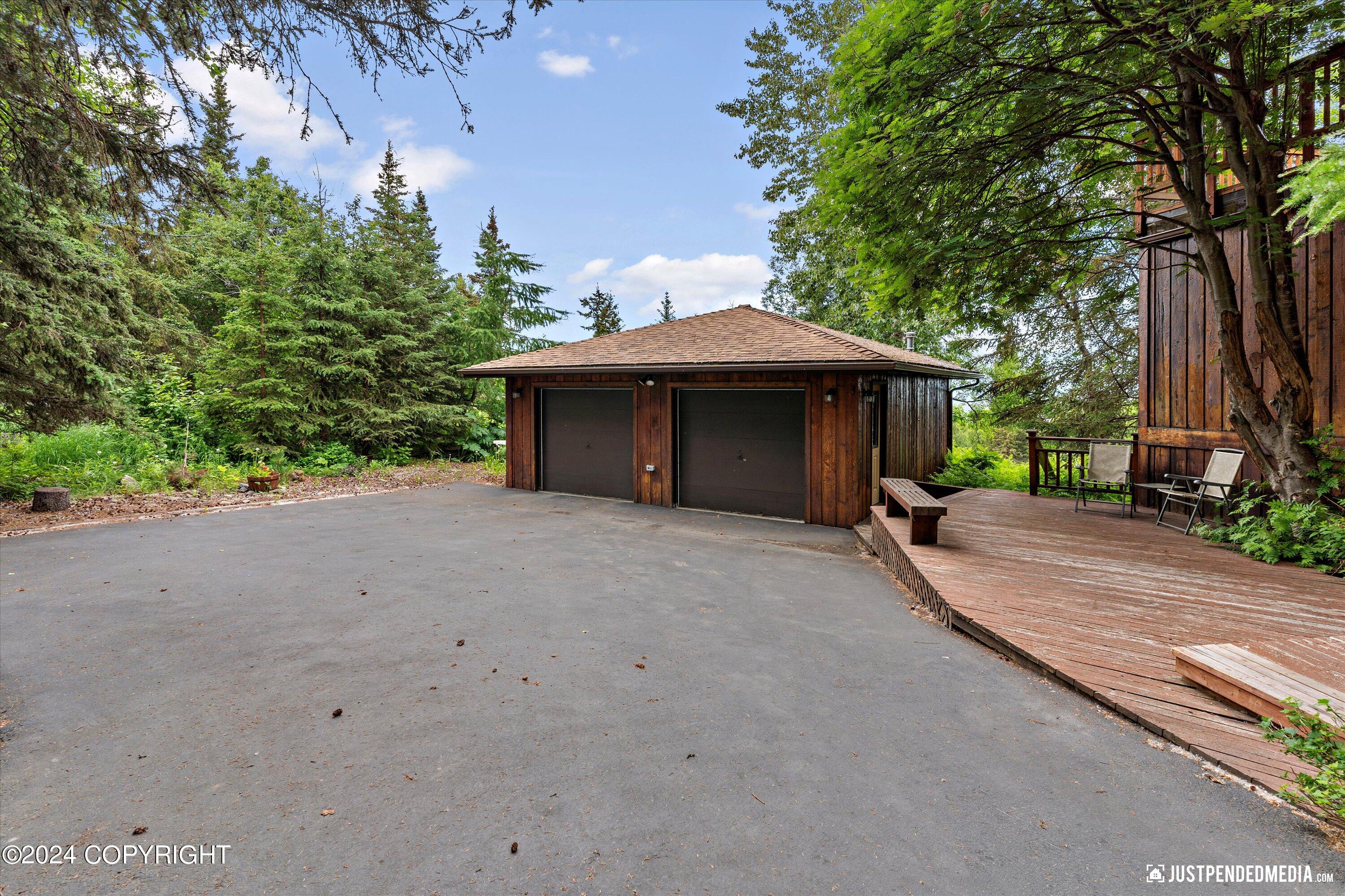 6851 Round Tree Circle