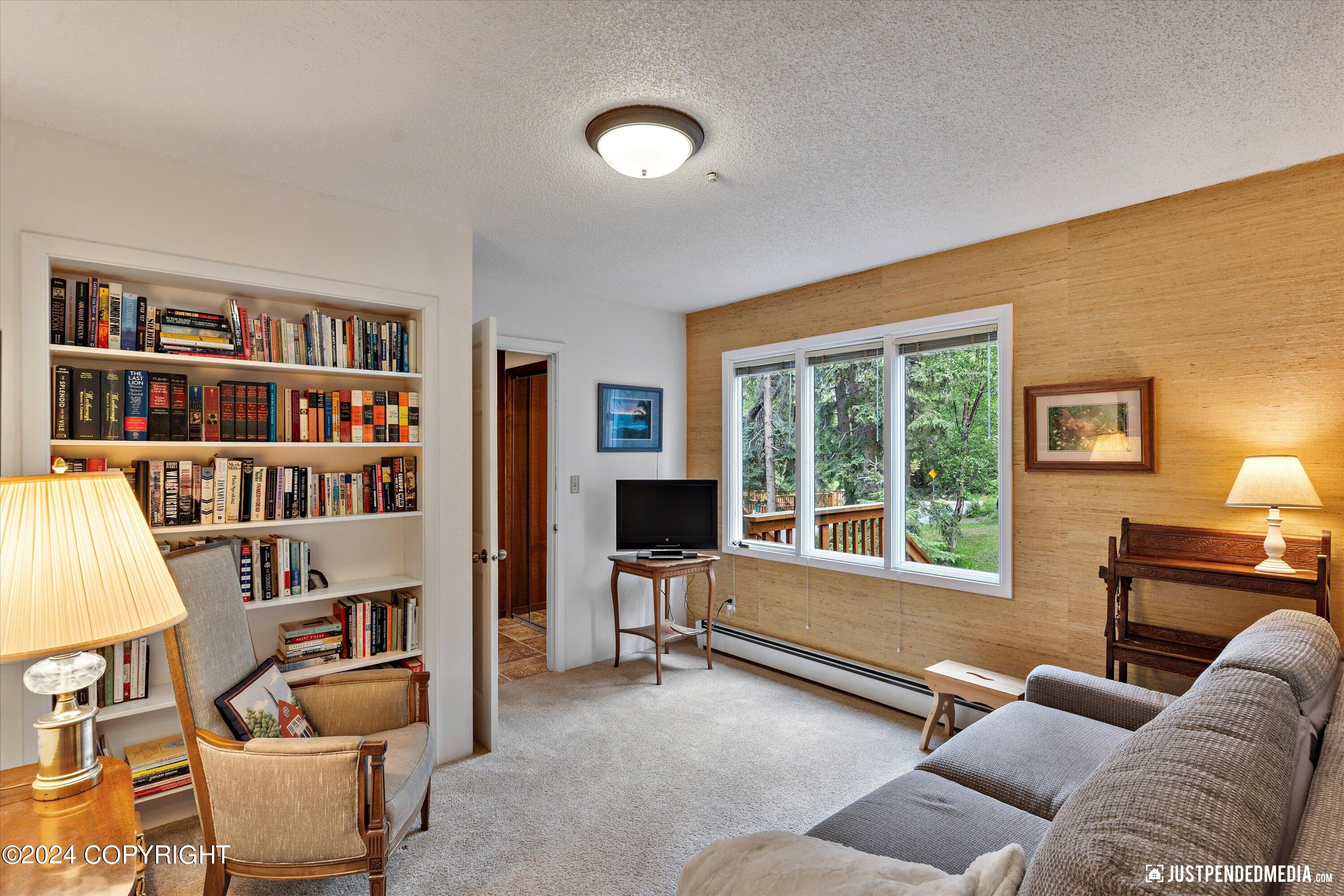 6851 Round Tree Circle