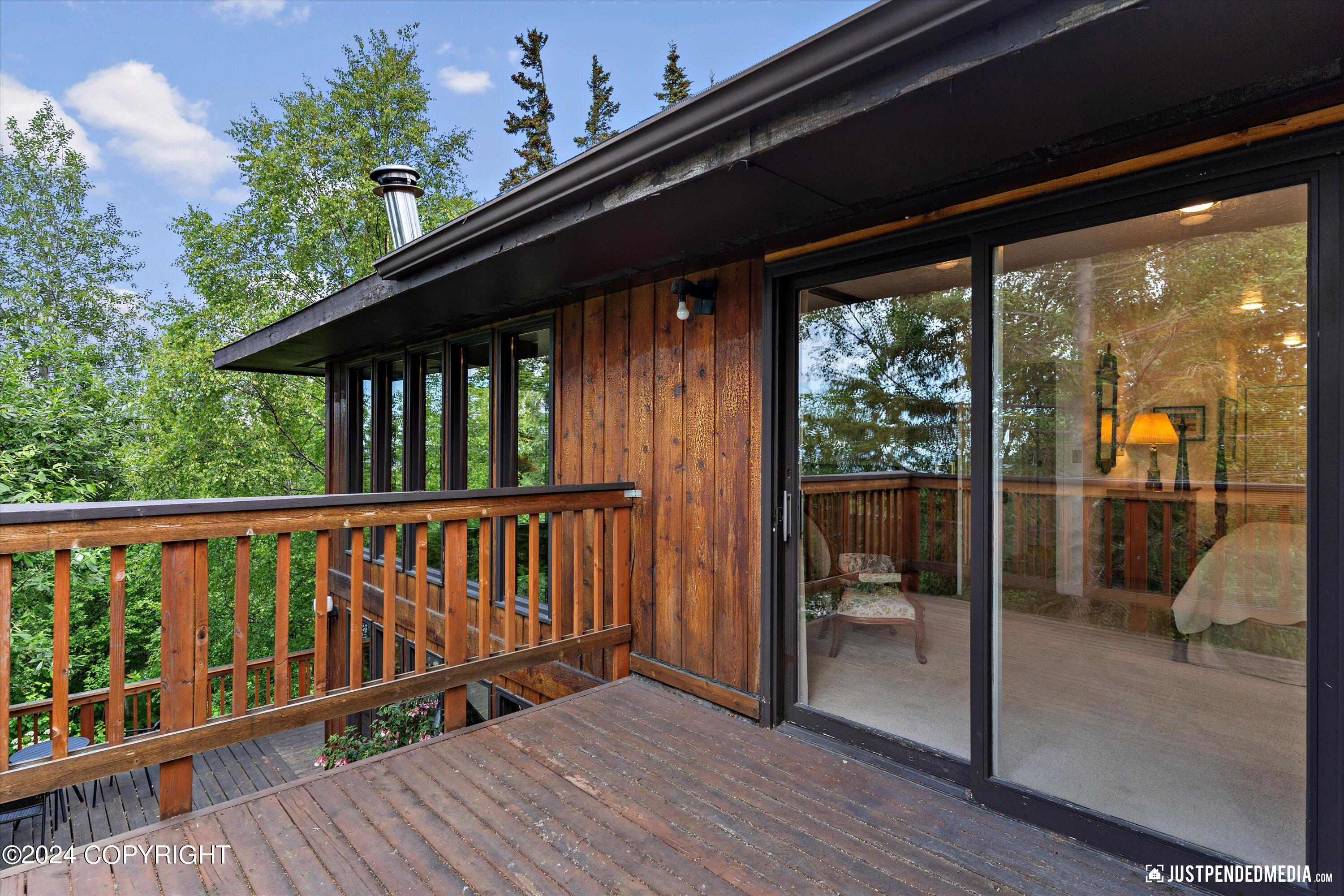 6851 Round Tree Circle