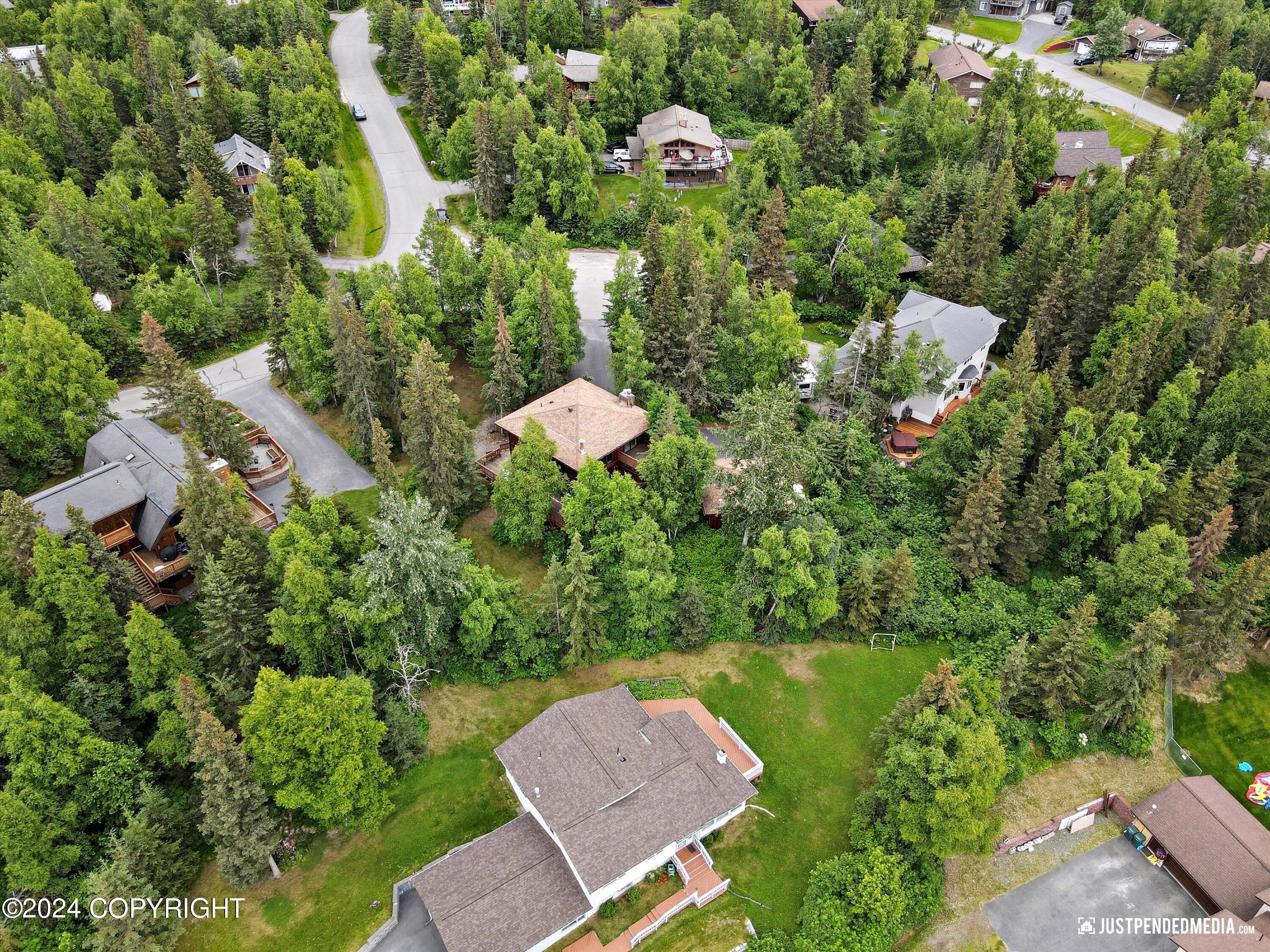 6851 Round Tree Circle