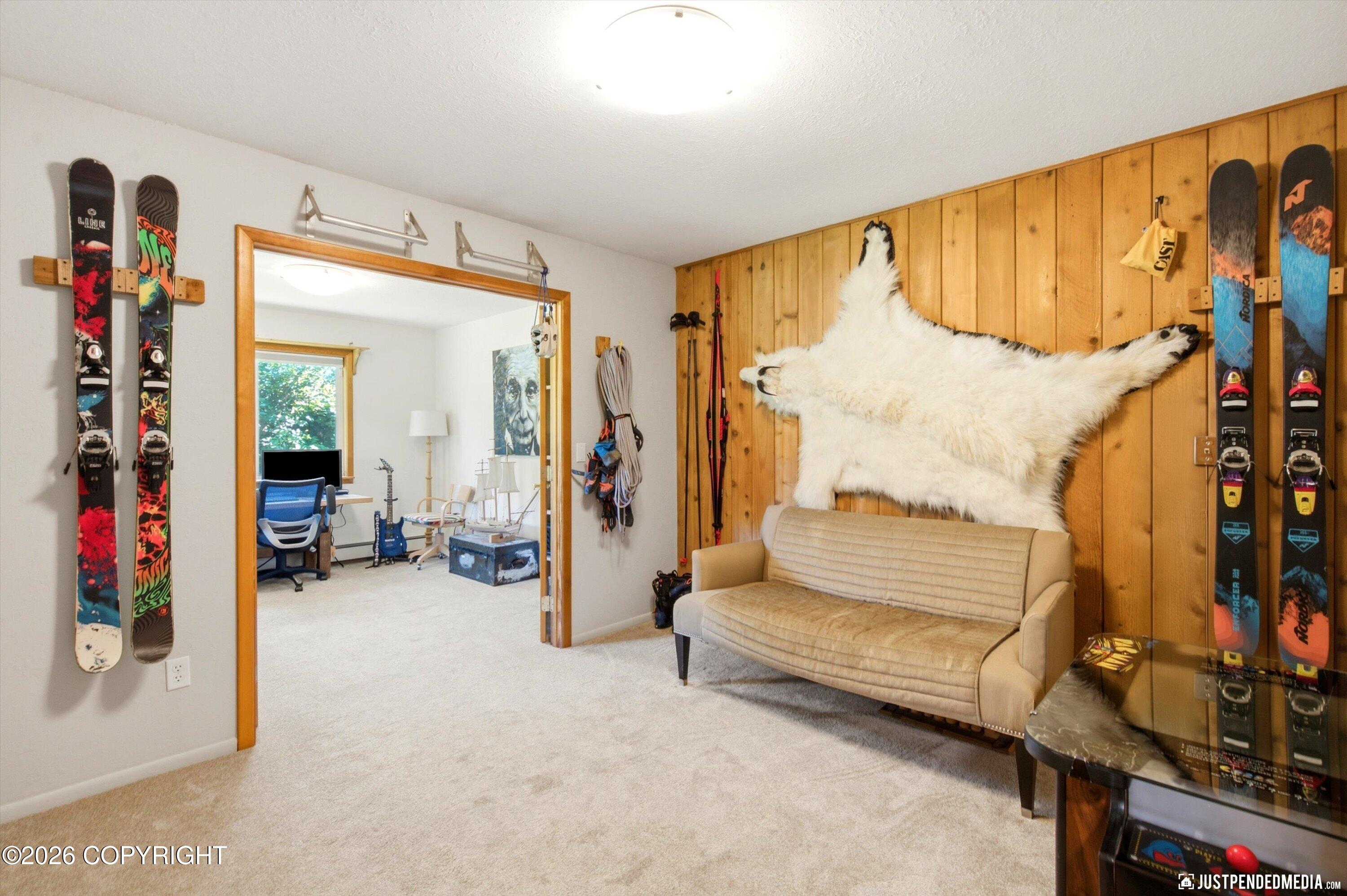 13100 Saunders Road
