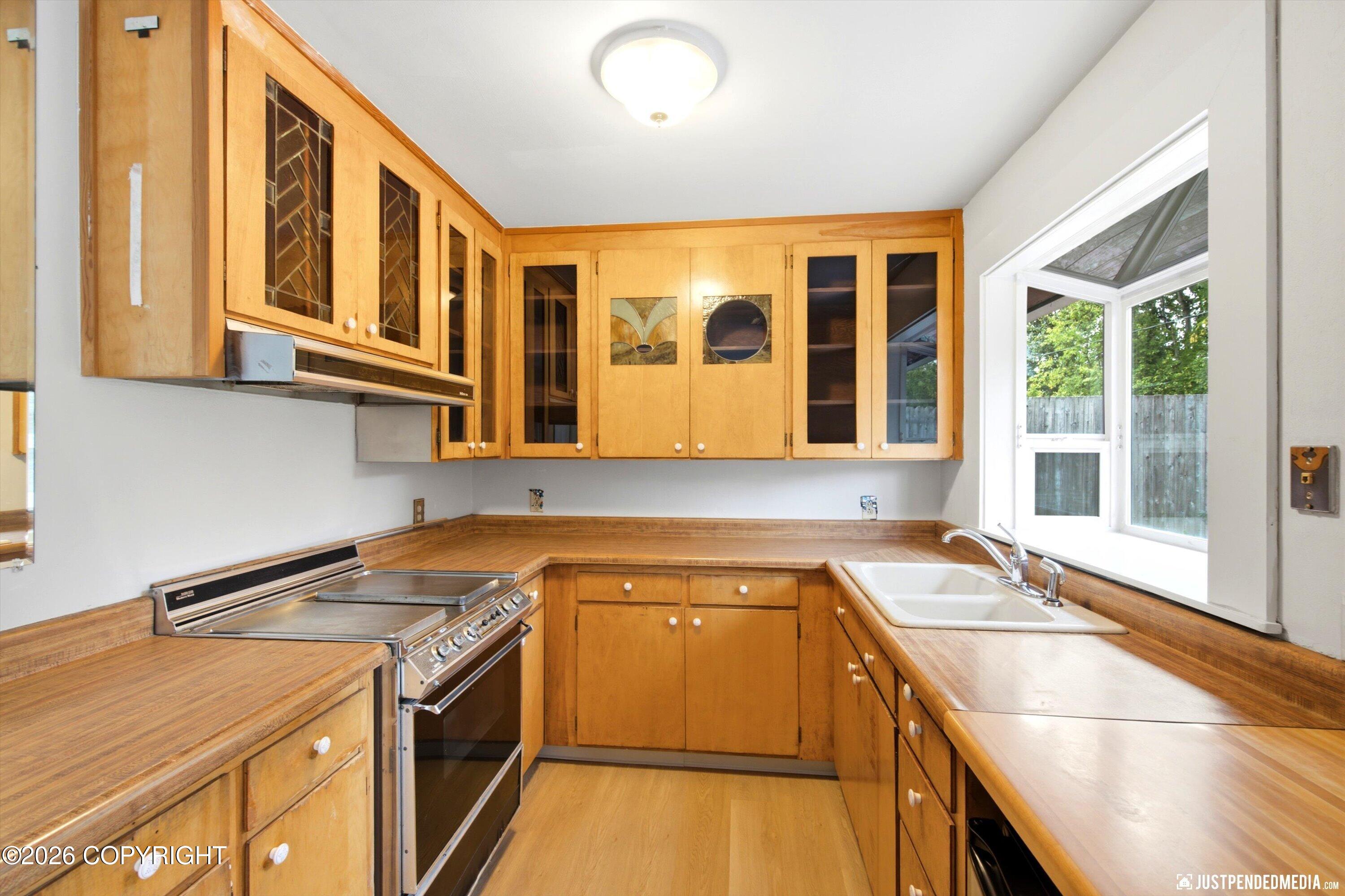 4242 Ross Court